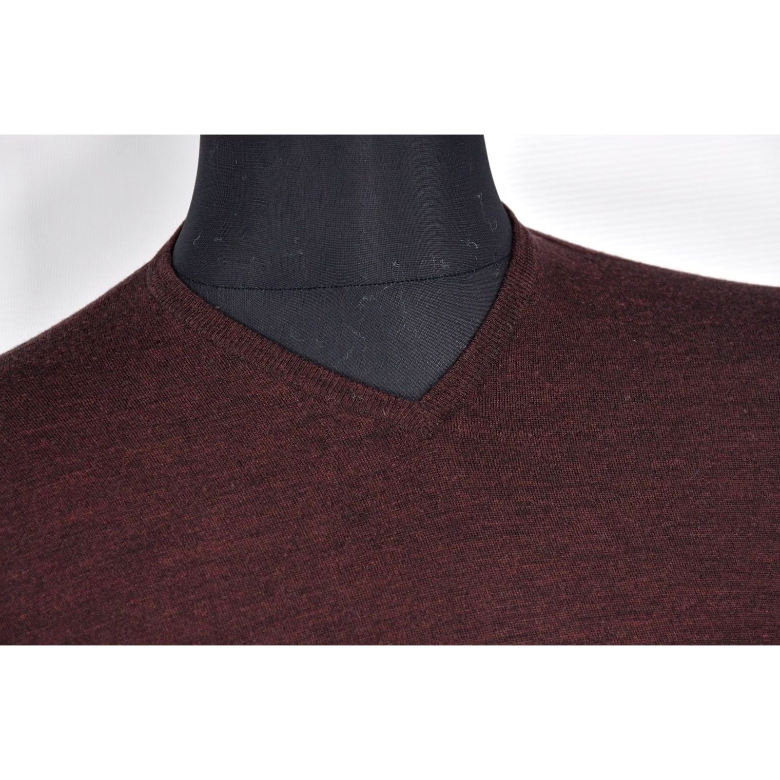 John Smedley John Smedley Sweater Men's M England Merino Wool V-Neck Pullover Brown Solid 100% Merino Wool Classic Fit Casual Dress Shirt Size US M / EU 48-50 / 2 - 3 Thumbnail