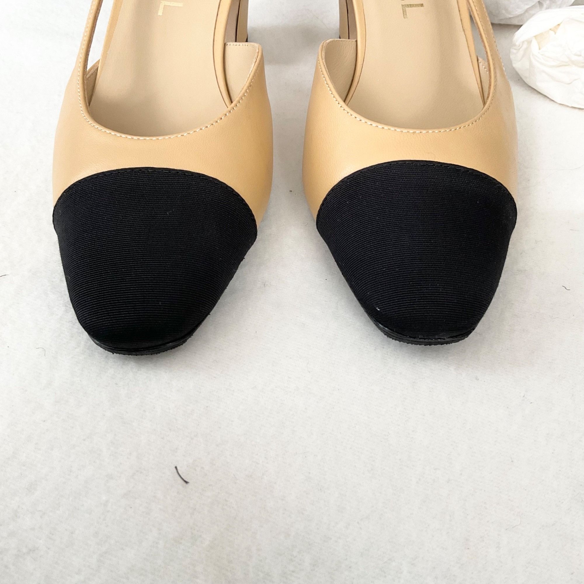 Chanel CHANEL Interlocking TWO tone beige Leather Slingback Pumps h Size US 7 / IT 37 - 6 Thumbnail