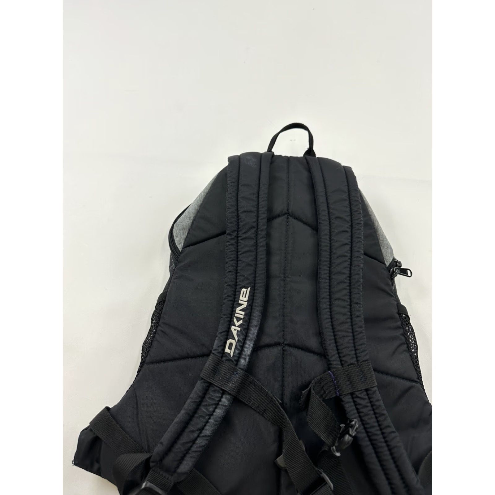 Dakine Dakine USA Theme Gray Backpack Zip Closure Double Straps User: Dakine USA Theme Gray Backpack with Double Straps and Zip Closure Size ONE SIZE - 4 Thumbnail