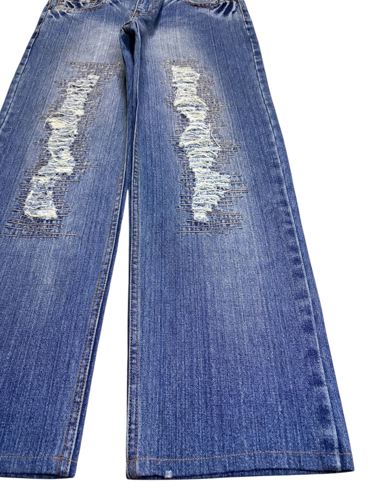 Japanese Brand Vintage Japanese Brand Faded Wash Patched Loose Jeans Size US 31 - 7 Thumbnail