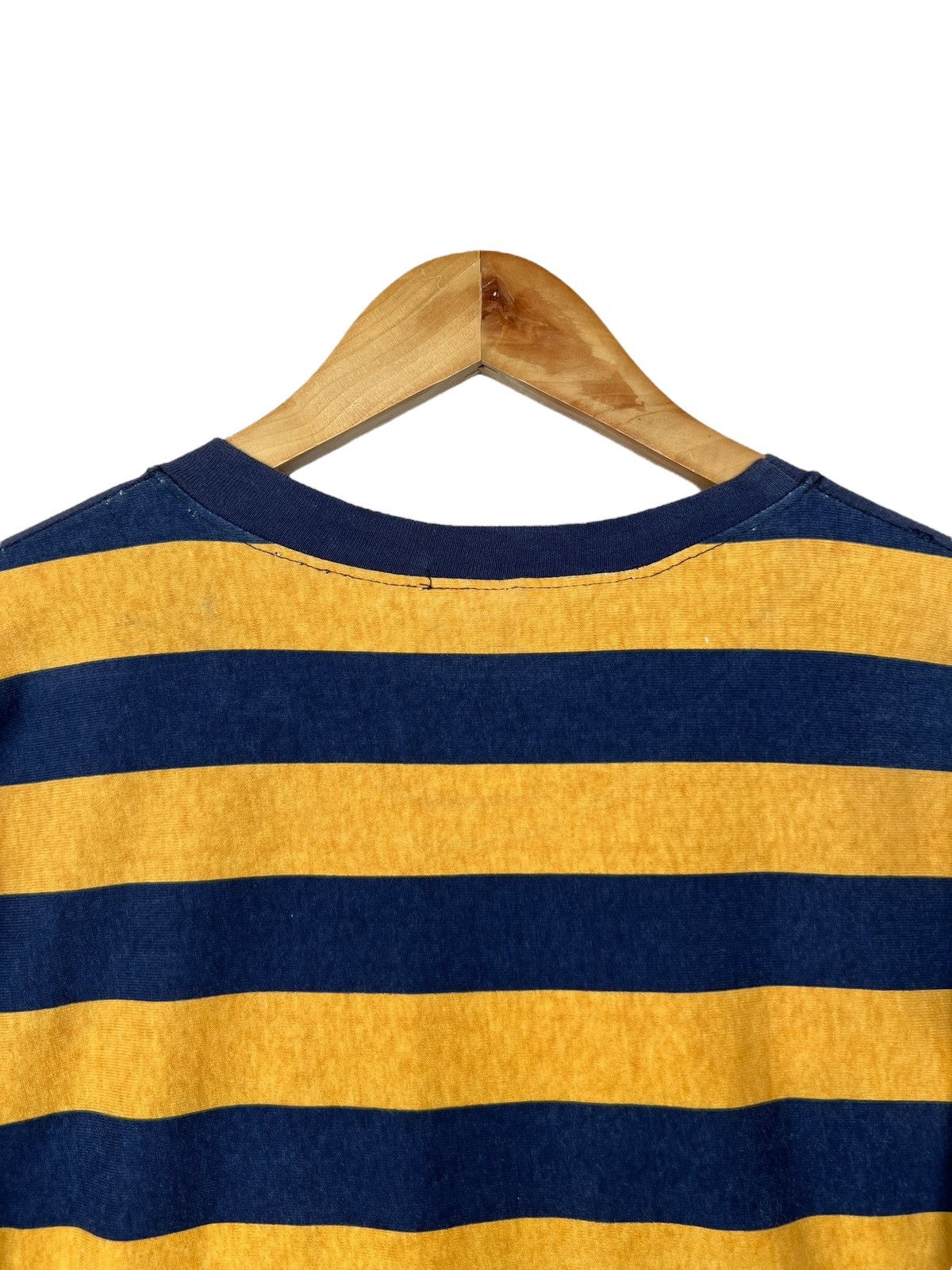 Guess Vintage 90s Guess Usa Spellout Stripe Distressed Tees Size US L / EU 52-54 / 3 - 4 Thumbnail