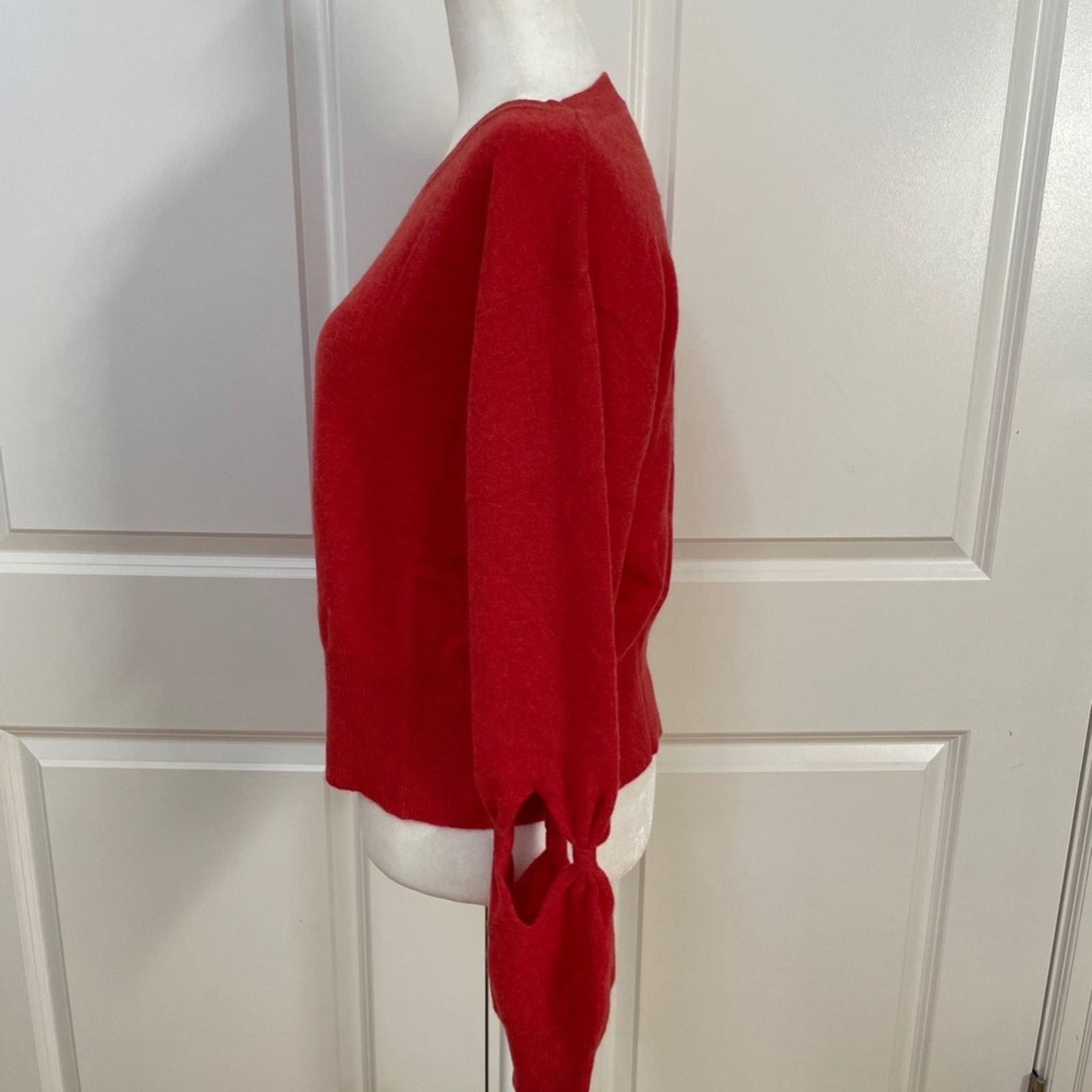 Autumn Cashmere Cutout ​Cashmere Sweater from AUTUMN CASHMERE Size S / US 4 / IT 40 - 4 Thumbnail
