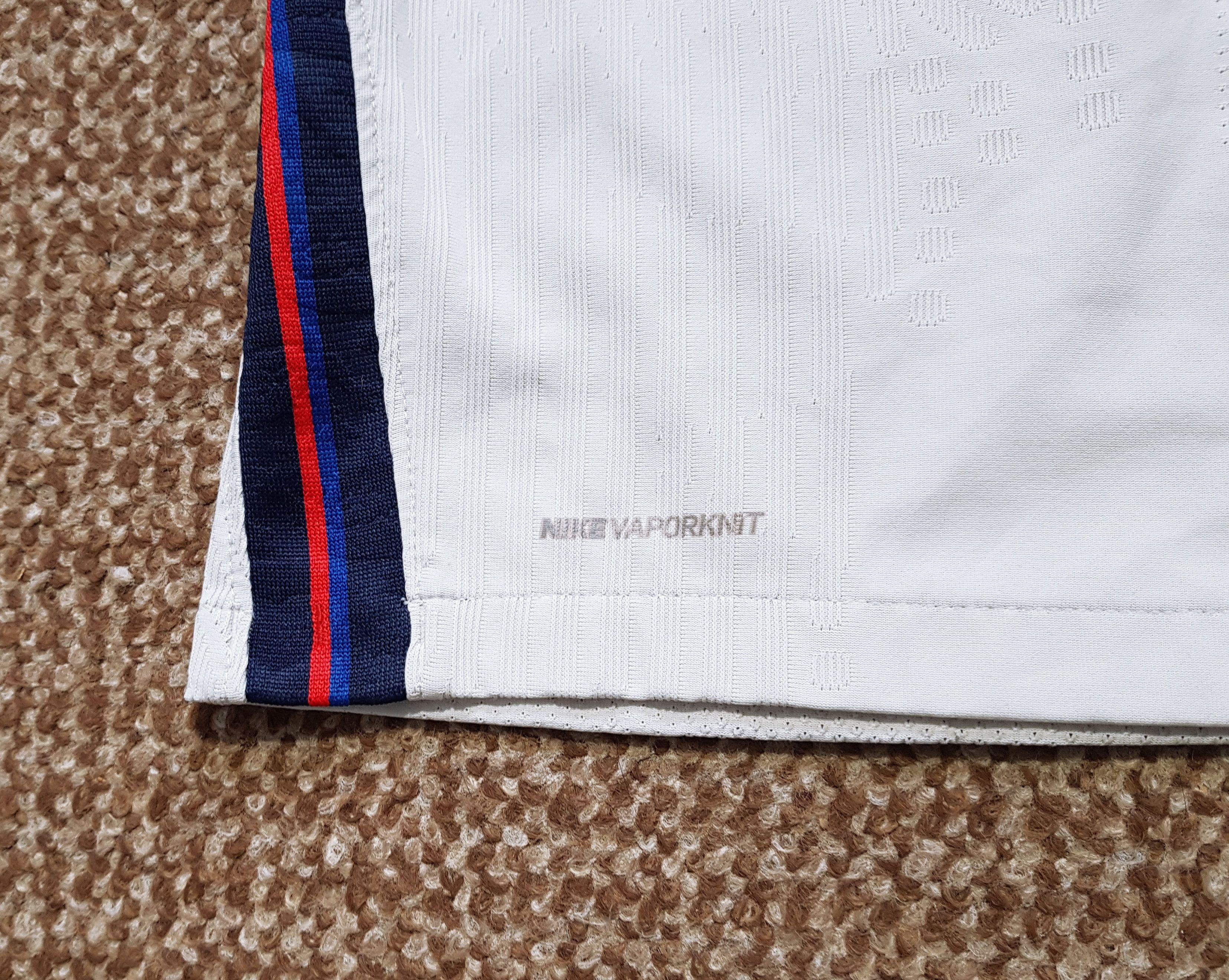Nike Nike England Authentic Home Jersey 2020 Vaporknit Soccer S Size US S / EU 44-46 / 1 - 3 Thumbnail