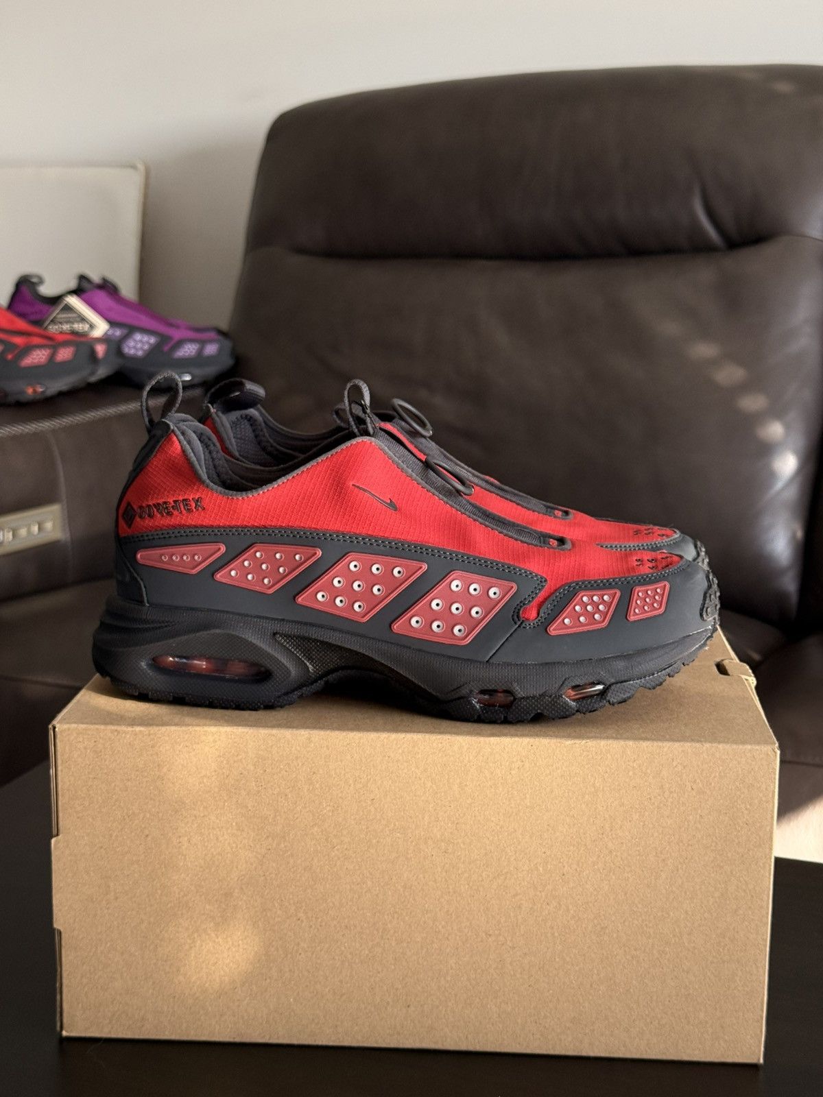 Nike Sunder Max Gore-Tex Hyper Crimson FZ4238-800 Waterprof