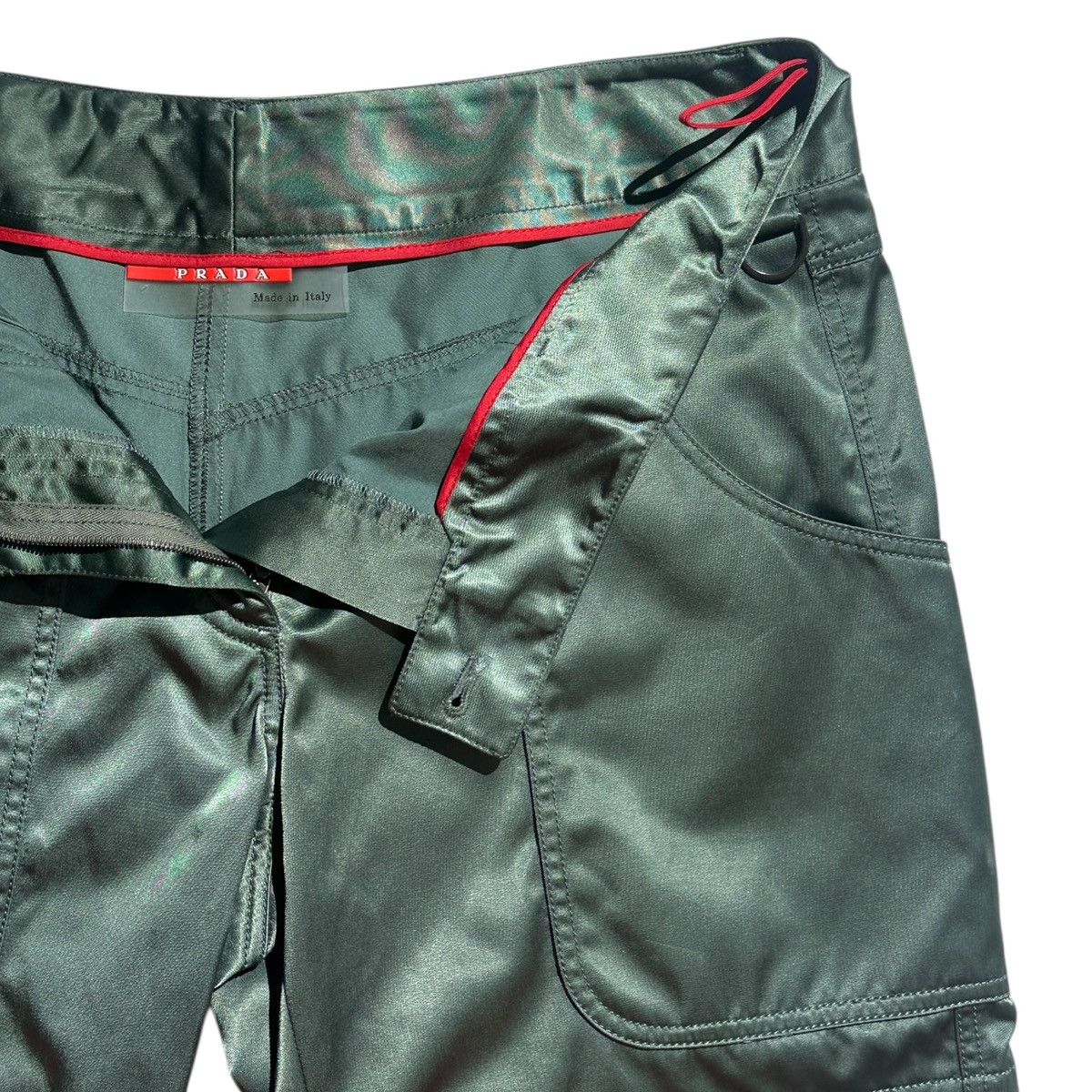 Prada Nylon cargo shorts Size US 31 - 2 Thumbnail