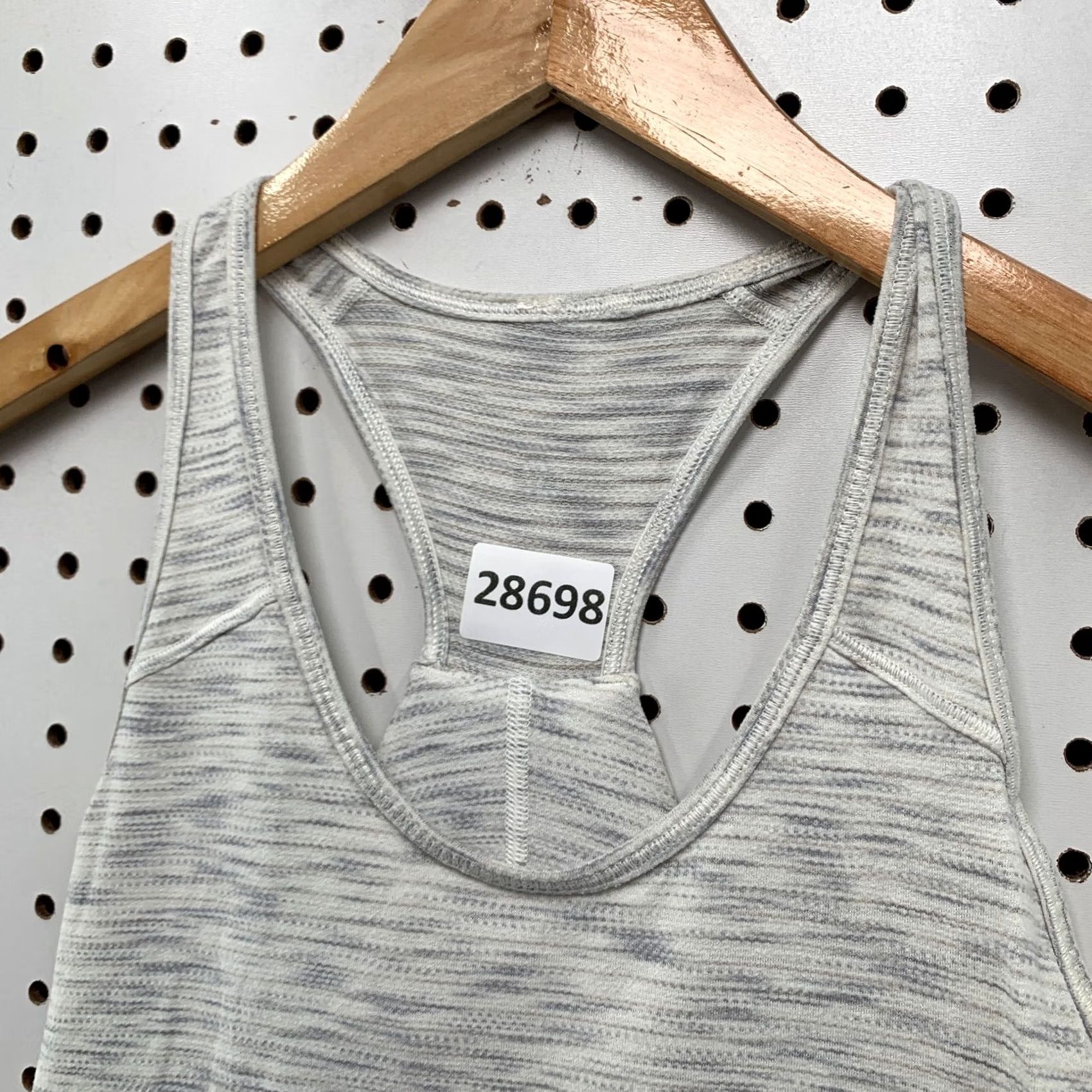 Lululemon Lululemon Active Tank Top Women’s Size 4 Gray Racerback Yoga Workout Shirt Size S / US 4 / IT 40 - 4 Thumbnail