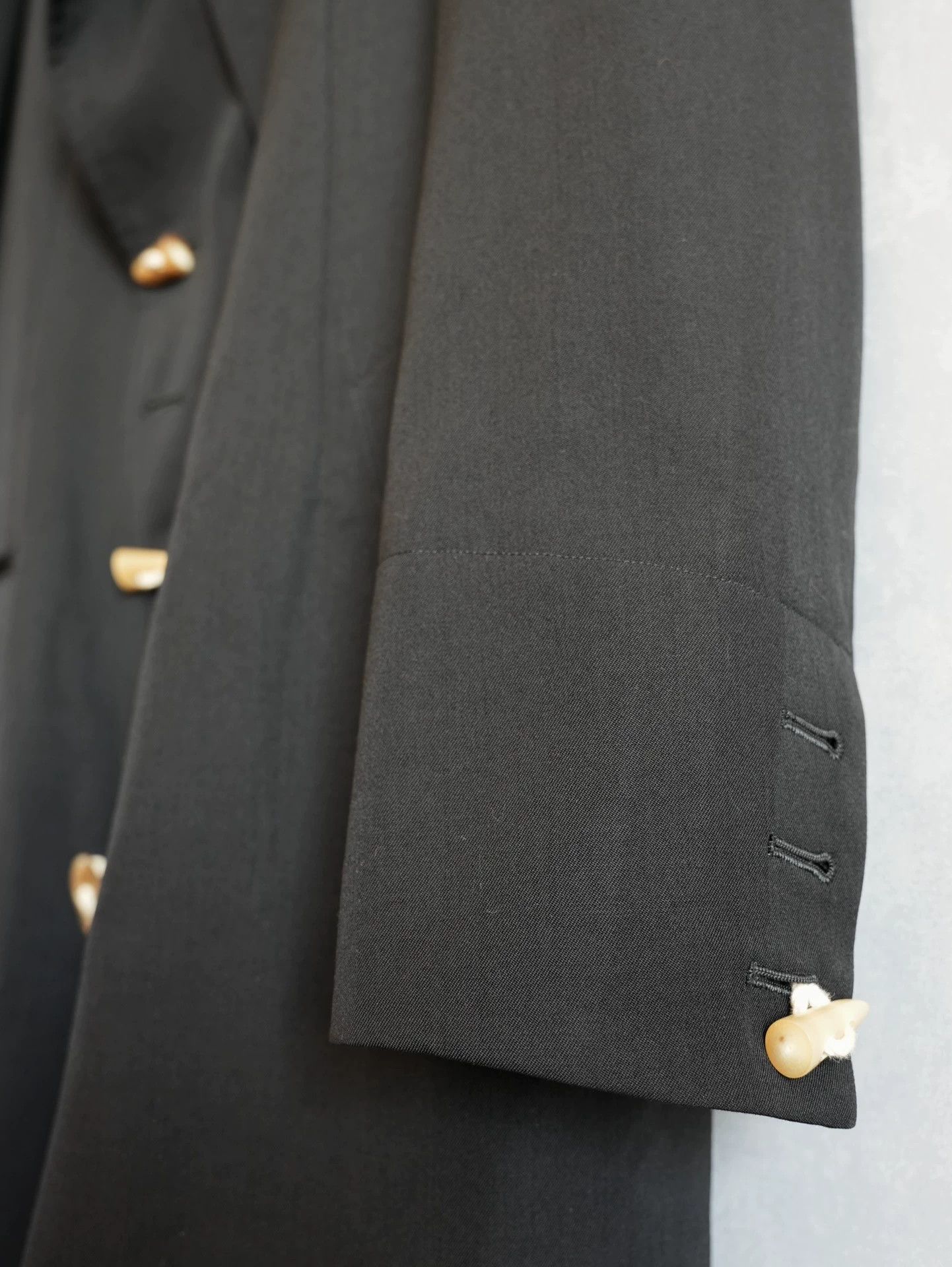 Yohji Yamamoto Yohji Yamamoto 12AW Dbl Horn Button Long J73 S2 Size US M / EU 48-50 / 2 - 7 Thumbnail