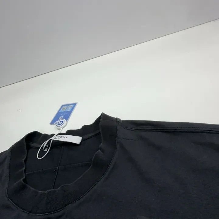 Givenchy Givenchy Givenchy Short Sleeve Logo TShirt for Men -2507 Size US M / EU 48-50 / 2 - 2 Thumbnail