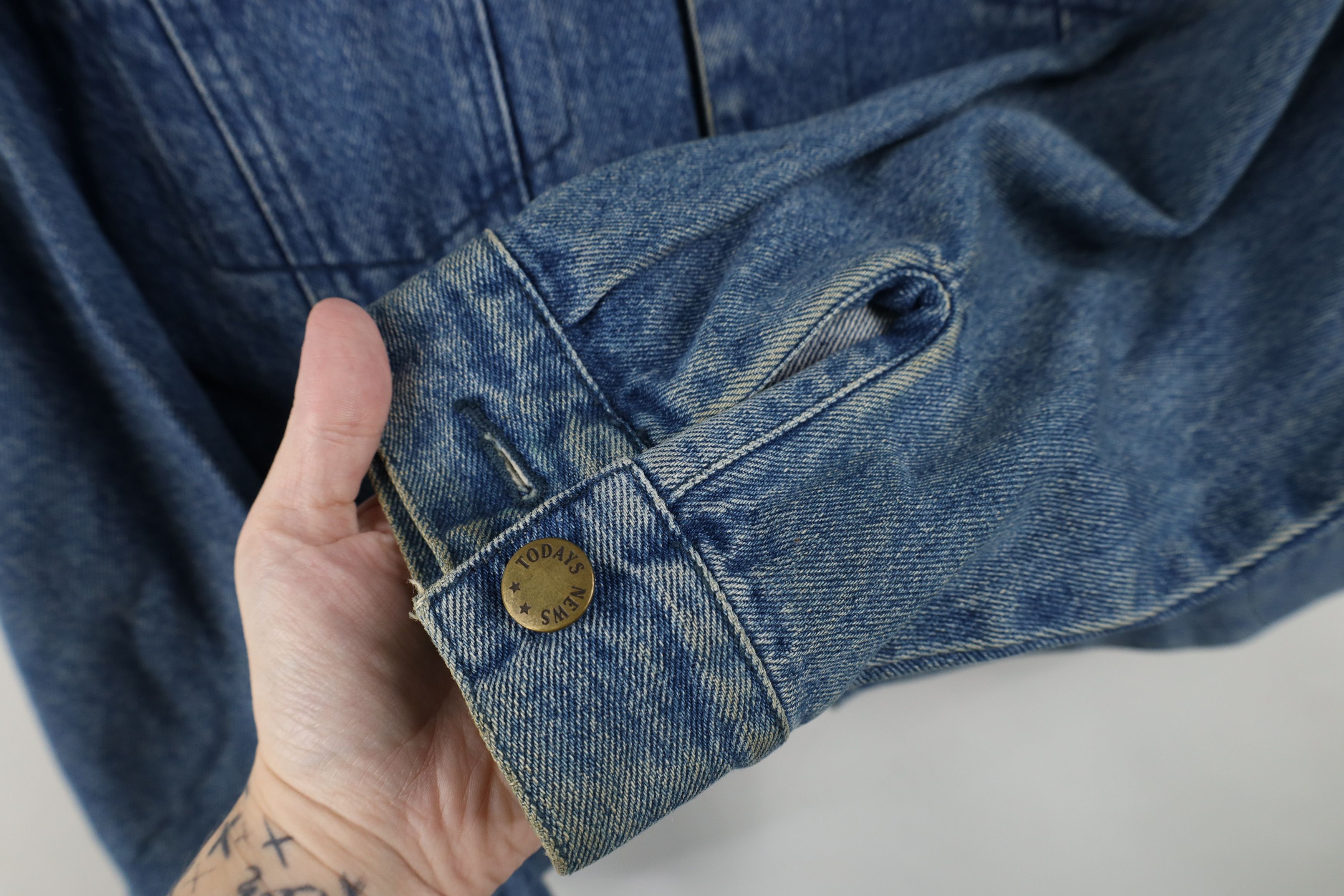 Vintage Vintage 90s Streetwear Blank Denim Jean Trucker Jacket Blue Size US M / EU 48-50 / 2 - 5 Thumbnail