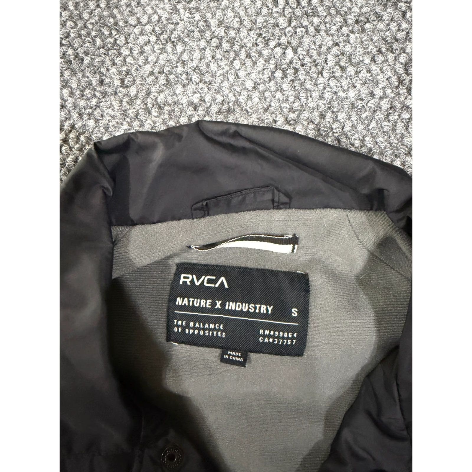 RVCA RVCA Jacket Mens Small Black Windbreaker Streetwear Coach Windbreaker Lined Zip Snap Front Logo City Fall Winter Spring Regular Size US S / EU 44-46 / 1 - 4 Thumbnail