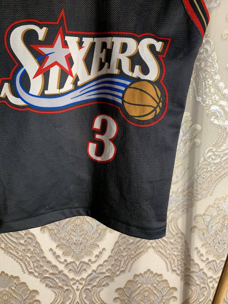 Champion × Vintage VERY RARE CHAMPION PHILADELPHIA SIXERS IVERSON NBA JERSEY Size US XS / EU 42 / 0 - 5 Thumbnail