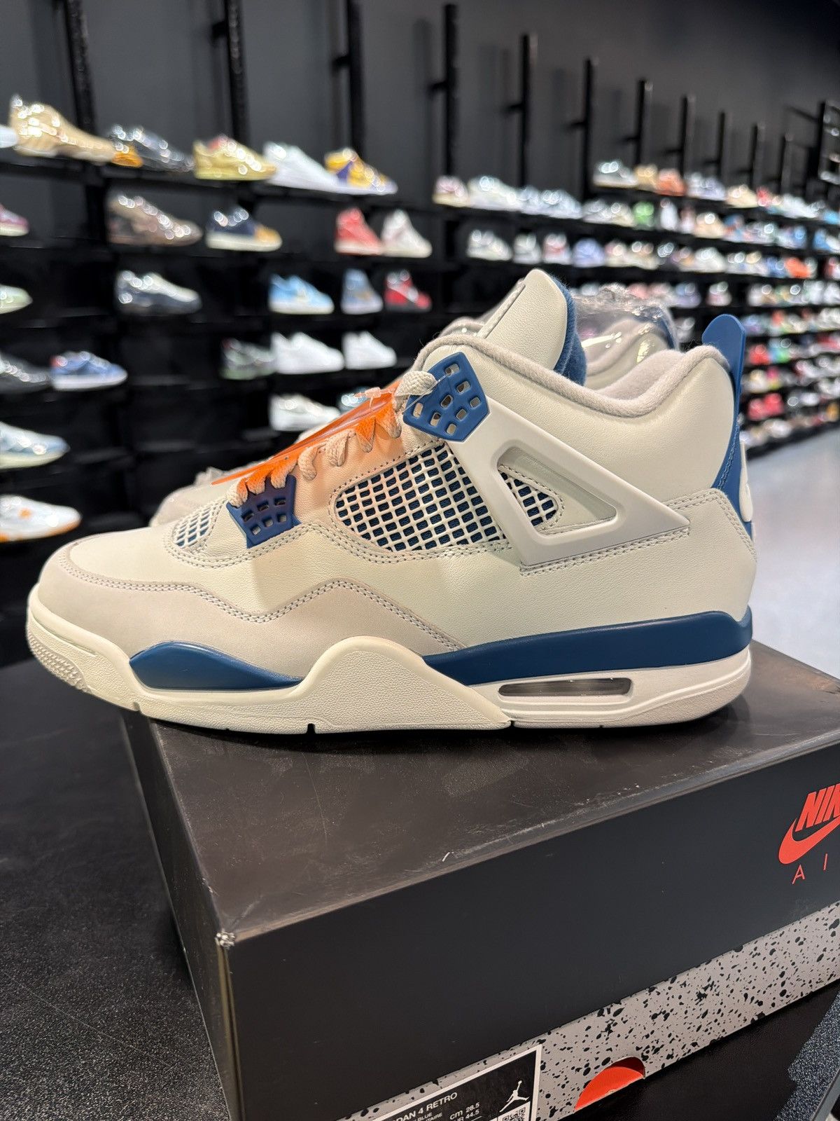 Jordan Brand Jordan 4 Military Blue Size-10.5 Brand New Quick Shipping Size US 10.5 / EU 43-44 - 5 Thumbnail