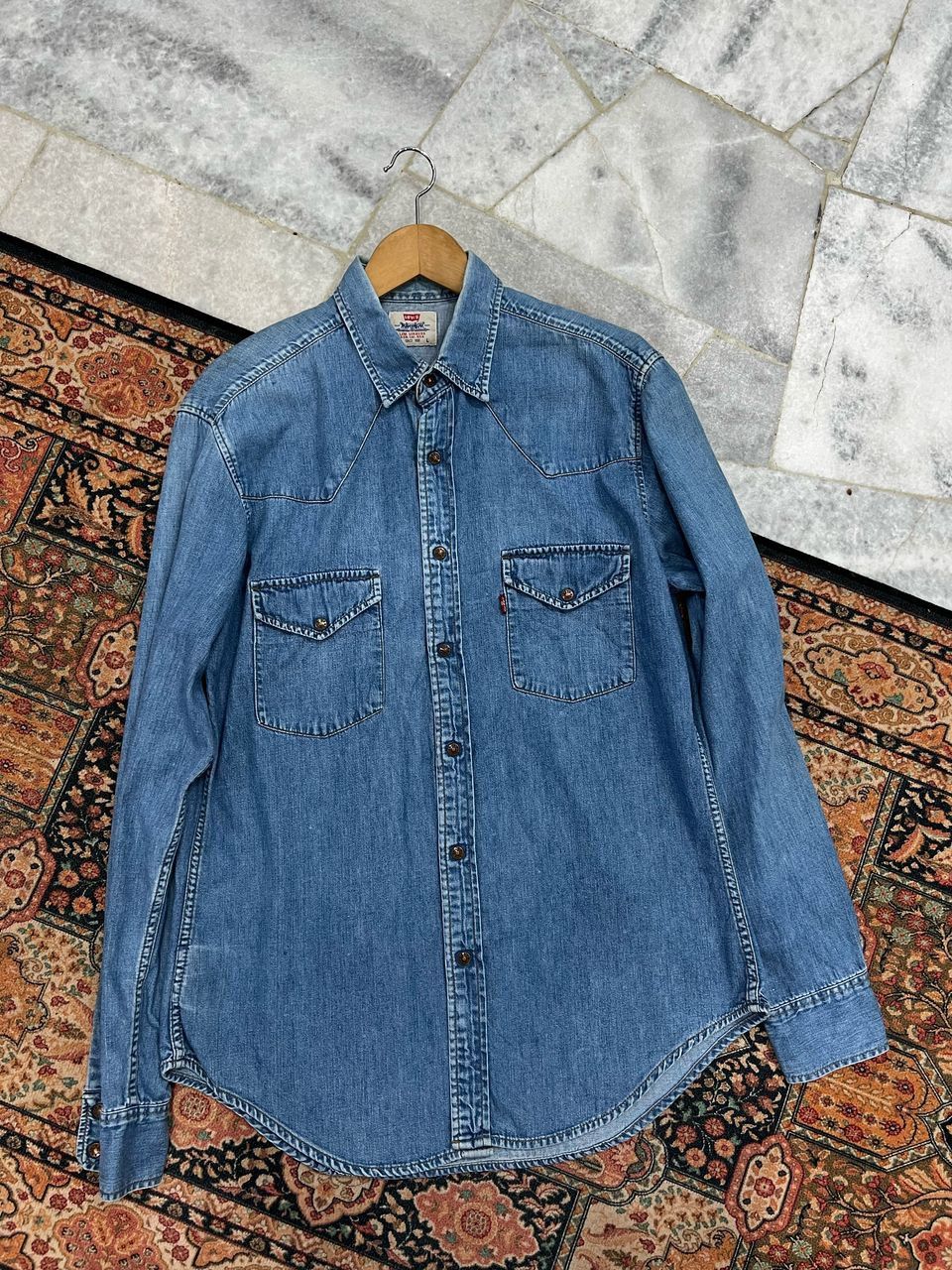 Levi's × Vintage Vintage Levis Denim Shirt Size US L / EU 52-54 / 3 - 1 Thumbnail