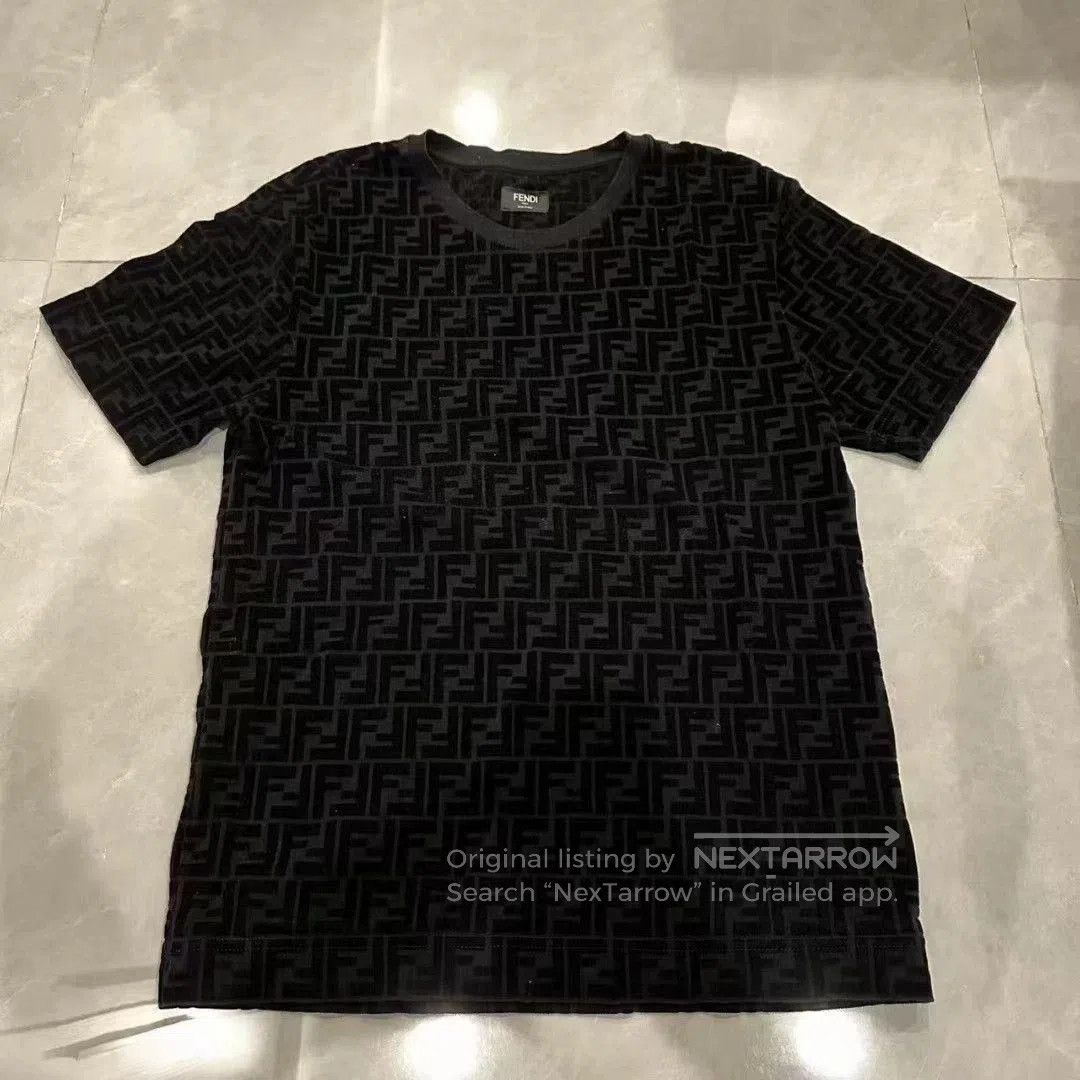 Fendi Flocked Short Sleeve T-Shirt.