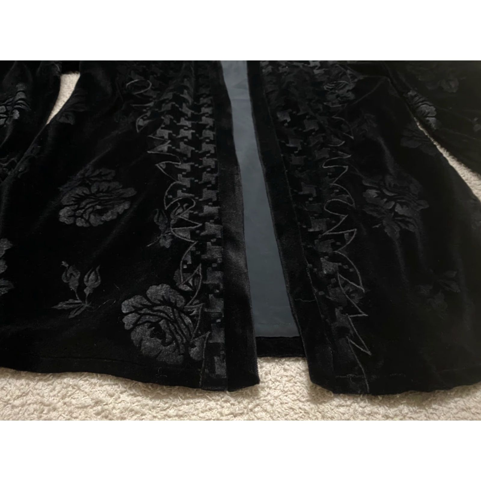 Velvet VINTAGE Diane Freis Womens Large Jacket Black Floral Velvet Burnout Open Front Jacket Size L / US 10 / IT 46 - 4 Thumbnail