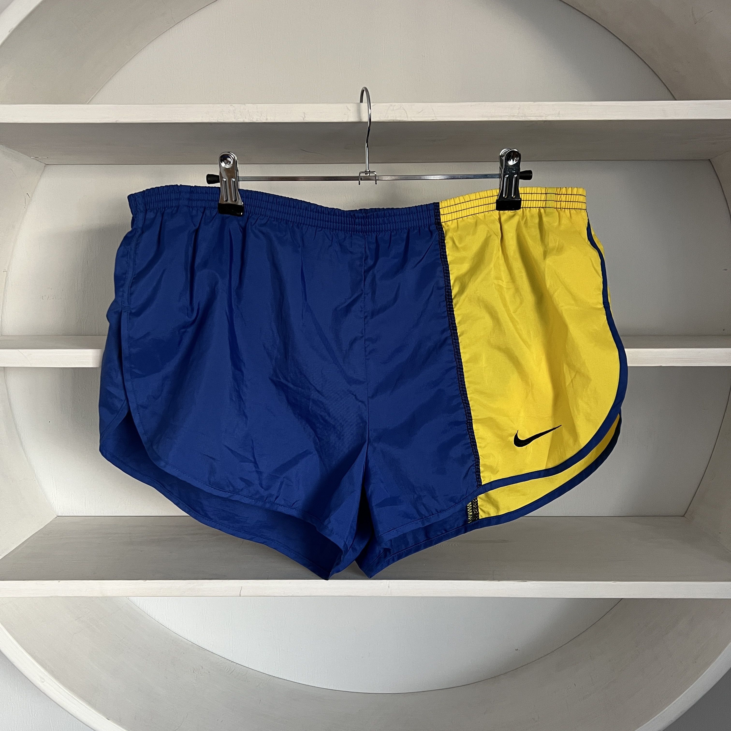 Nike Vintage Rare Nike 90’s Shorts Run Running Taiwan Deadstock M Size US 32 / EU 48 - 1 Thumbnail