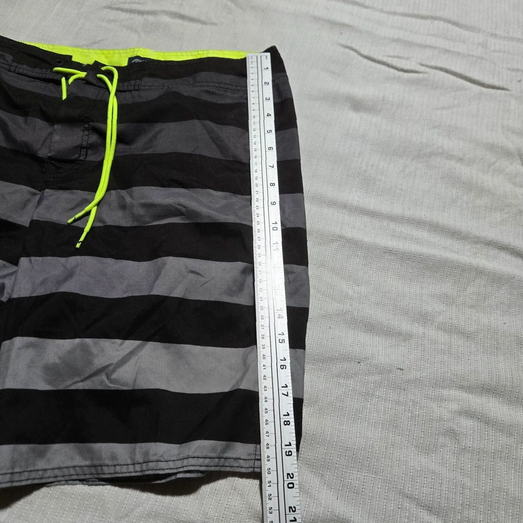 American Eagle Outfitters American Eagle Outfitters Surfing Swim Trunks Men M Medium Multicolor Pockets Drawstring Elastic Waist Patriots American Flag Theme 90s? No. Size US 31 - 5 Thumbnail