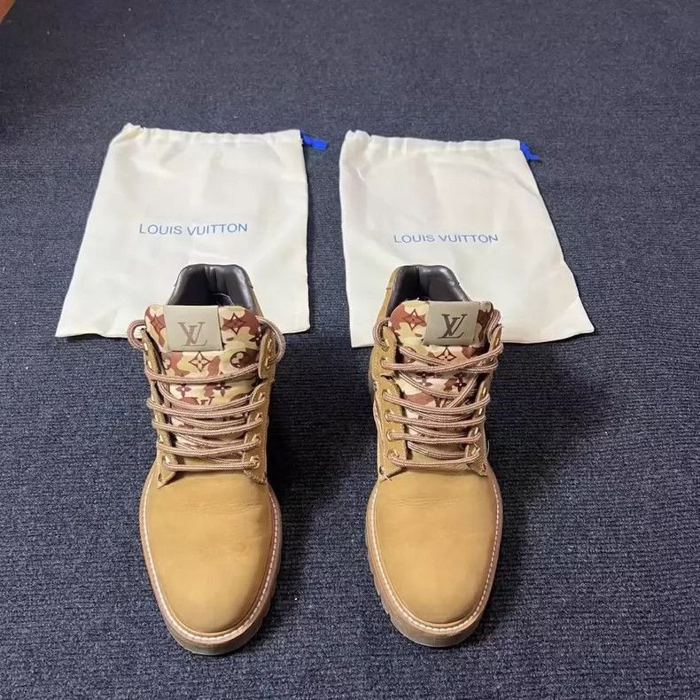 Louis Vuitton Louis Vuitton Khaki Desert Series Old Flower Boots Size US 7.5 / EU 40-41 - 1 Thumbnail