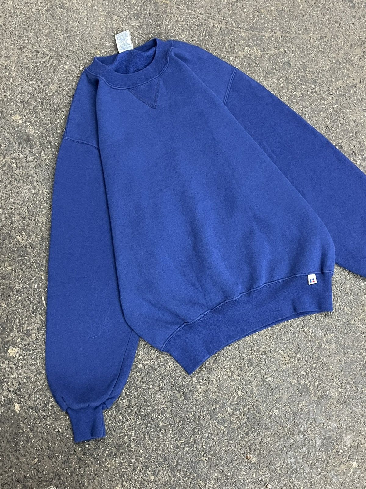 Russell Athletic × Vintage Russell athletic vintage royal blue boxy fit crewneck skater Size US S / EU 44-46 / 1 - 2 Thumbnail