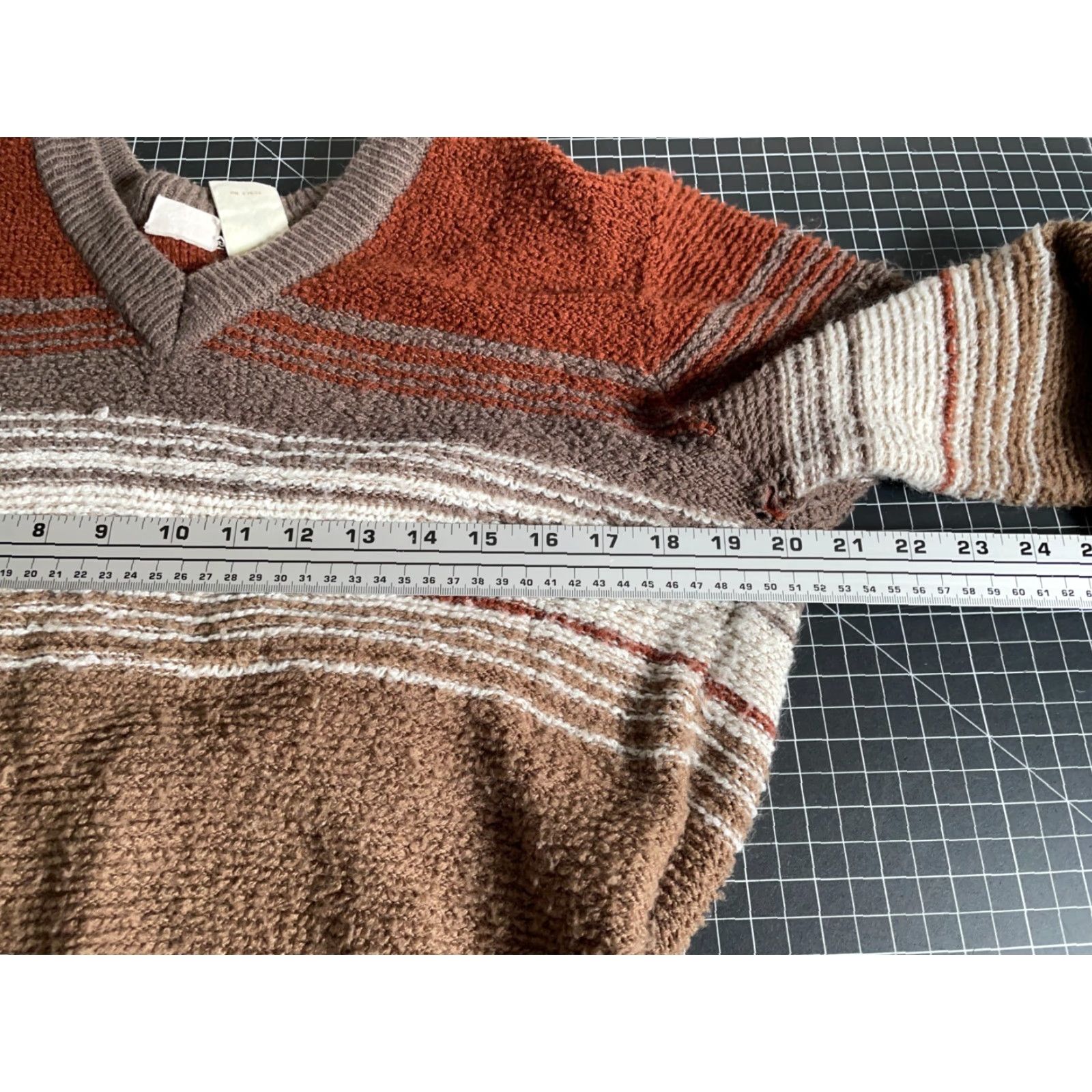 Vintage VINTAGE Alfie California Sweater Mens M Sweatshirt Knit V-Neck Chunky Pullover 70s 80s Preppy Retro Brown Red Beige Striped Regular Fit Long Sleeve Size US M / EU 48-50 / 2 - 6 Thumbnail