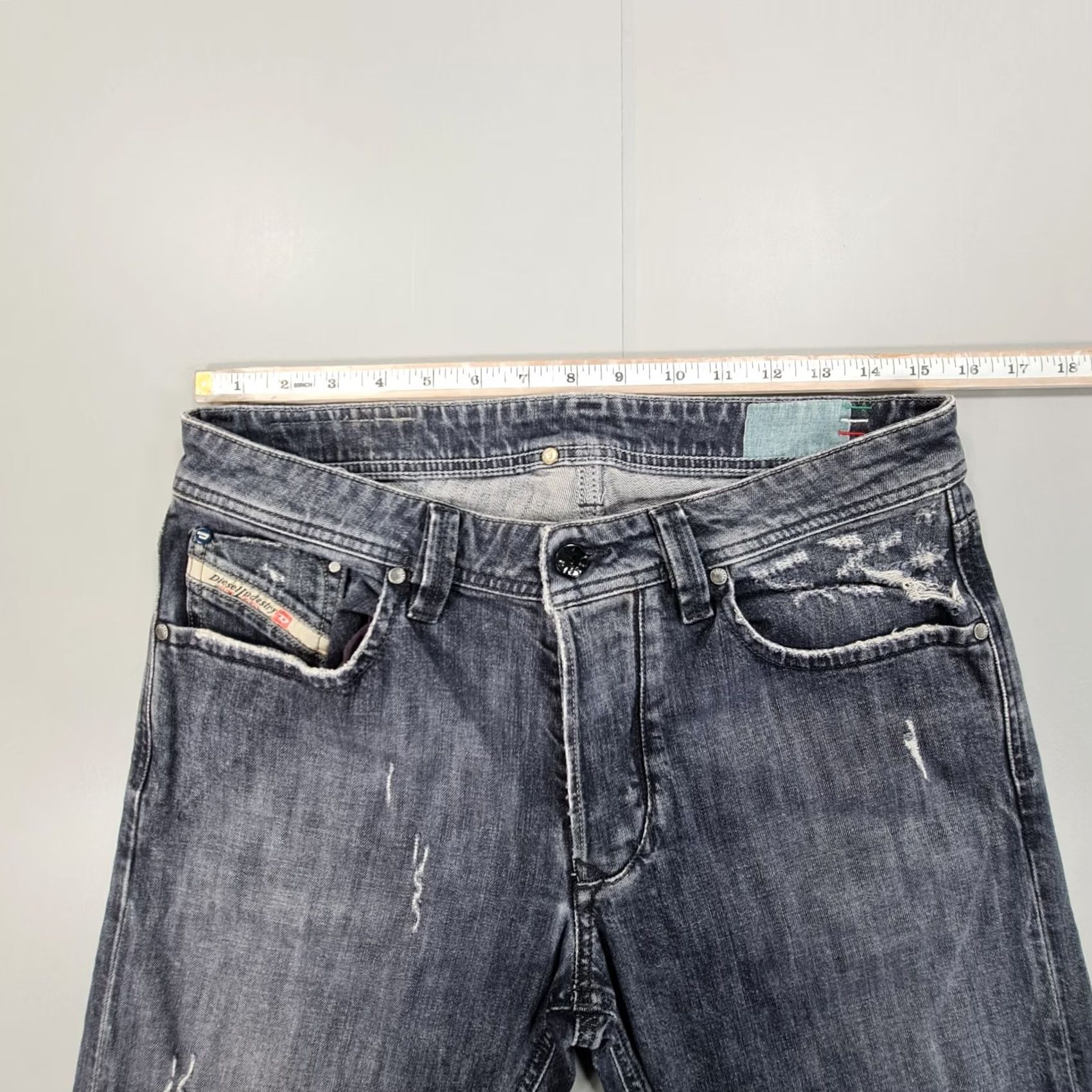 Diesel Diesel Jeans Straight Leg Distressed W32 L33 Made In Italy Regular Mens Denim 100% Cotton Grey Medium Wash Pockets Size US 32 / EU 48 - 6 Thumbnail