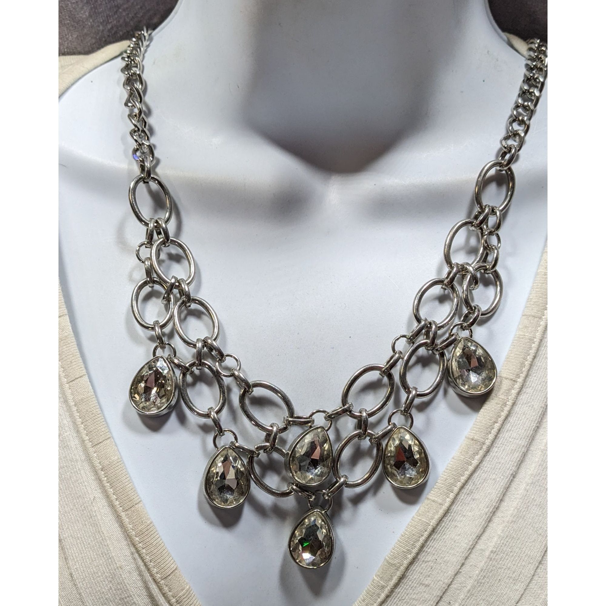 Other Paparazzi Silver Chain Necklace With Teardrop Crystal Pendan Size ONE SIZE - 4 Thumbnail