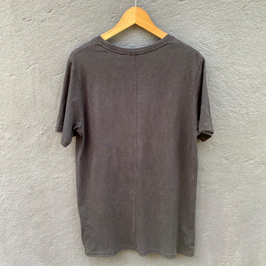 Undercover Thrashed Faded Undercover X Uniqlo Tee Size US L / EU 52-54 / 3 - 2 Thumbnail