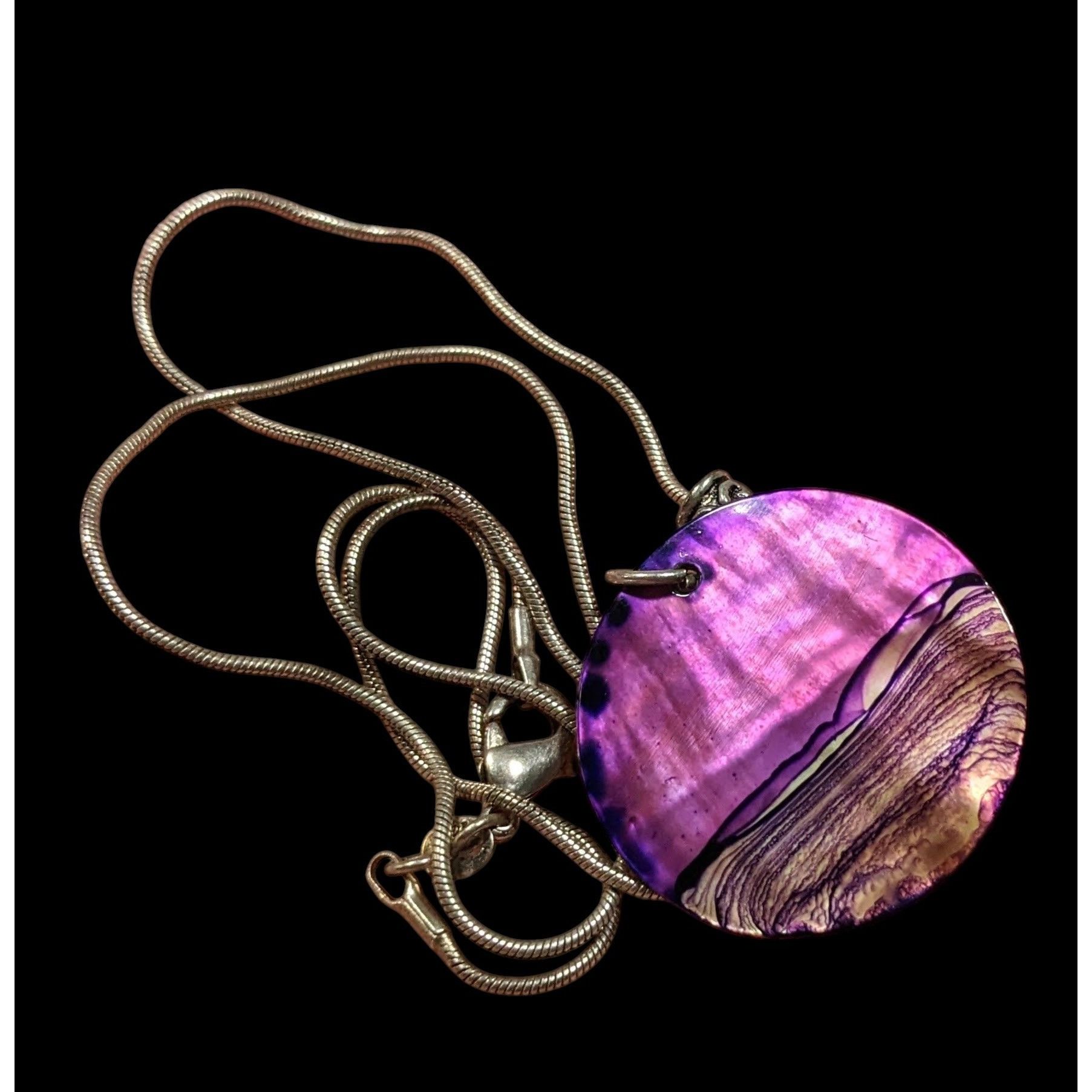 Other Artisan Signed Dyed Purple Shell Disc Necklace Size ONE SIZE - 5 Thumbnail