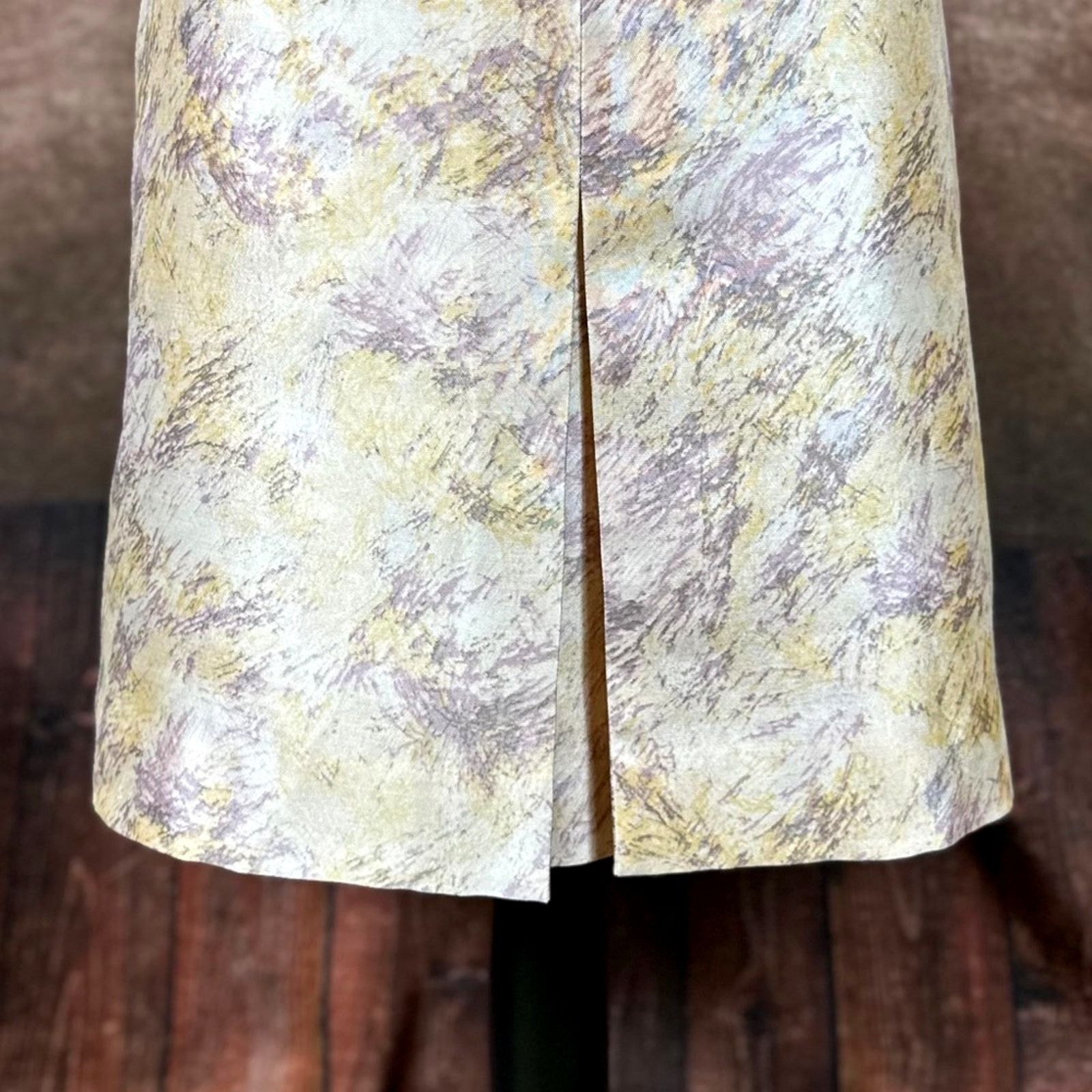 Other BCBGMaxazria Watercolor‎ Wool/Silk Skirt Lavender/Cream10 Size 32" / US 10 / IT 46 - 5 Thumbnail