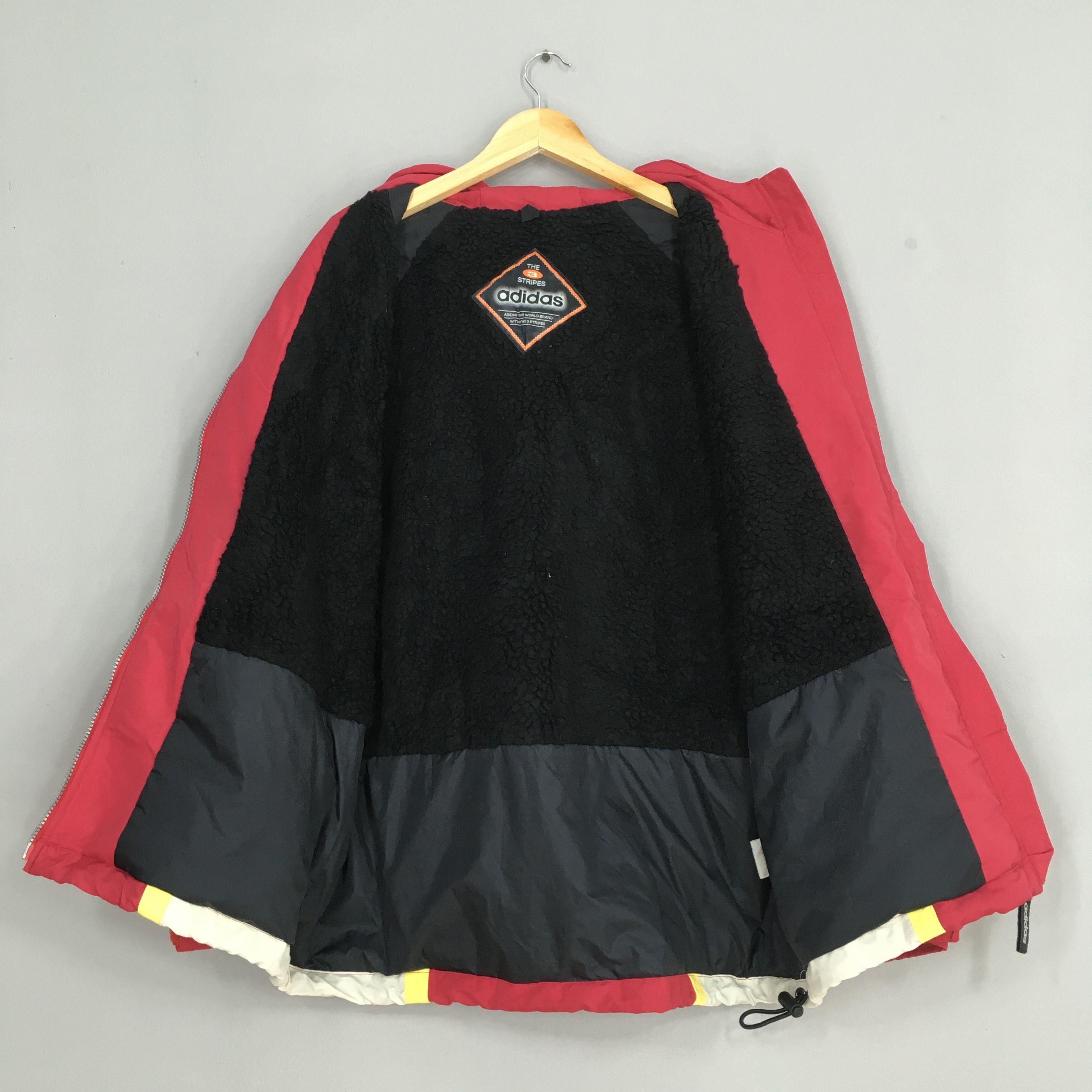 Adidas Vintage Adidas Bomber Winter Hoodie Jacket Skiing XLarge Size US XL / EU 56 / 4 - 6 Thumbnail