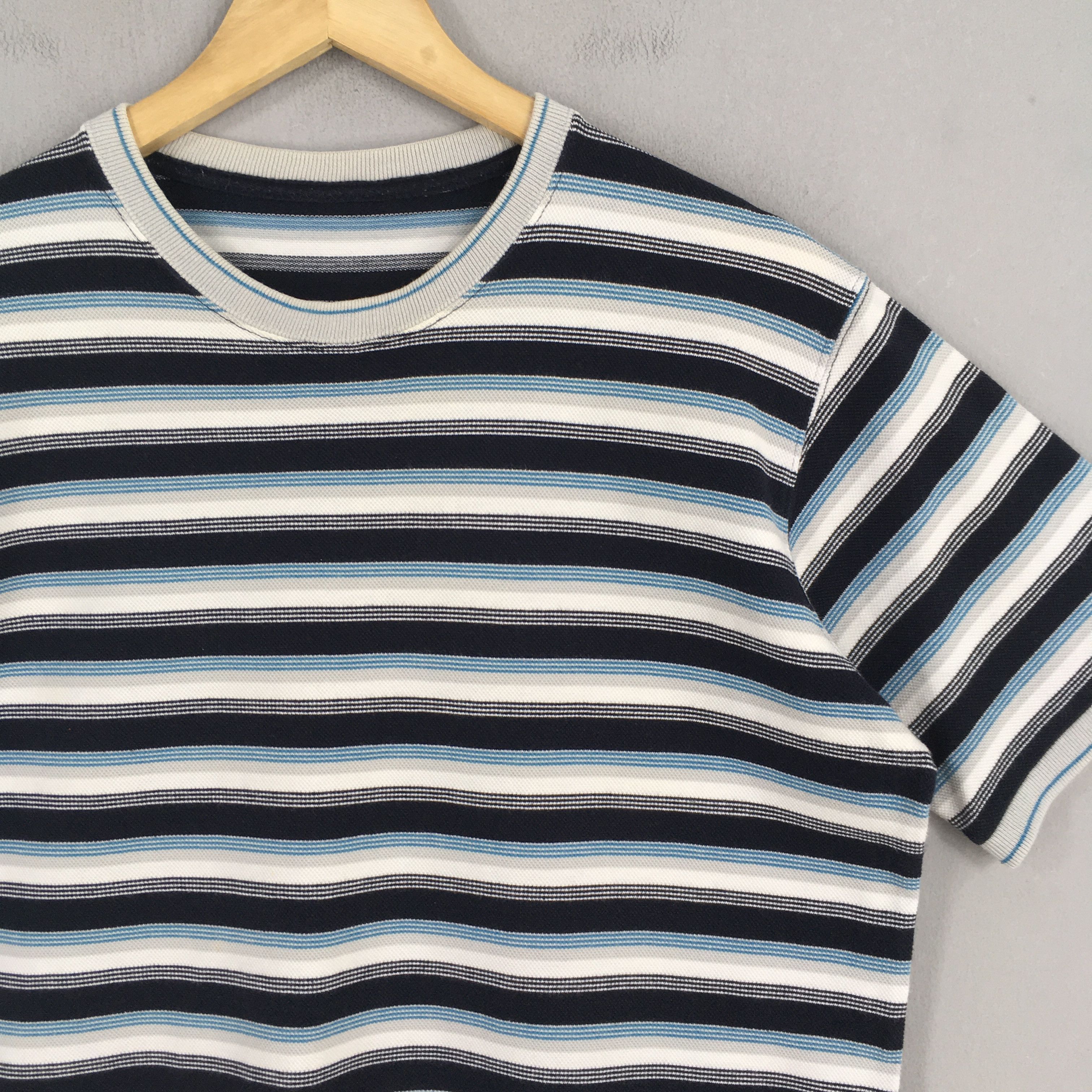 Uniqlo VintageY2K Stripes Black White Streetwear T shirt Large Size US L / EU 52-54 / 3 - 2 Thumbnail