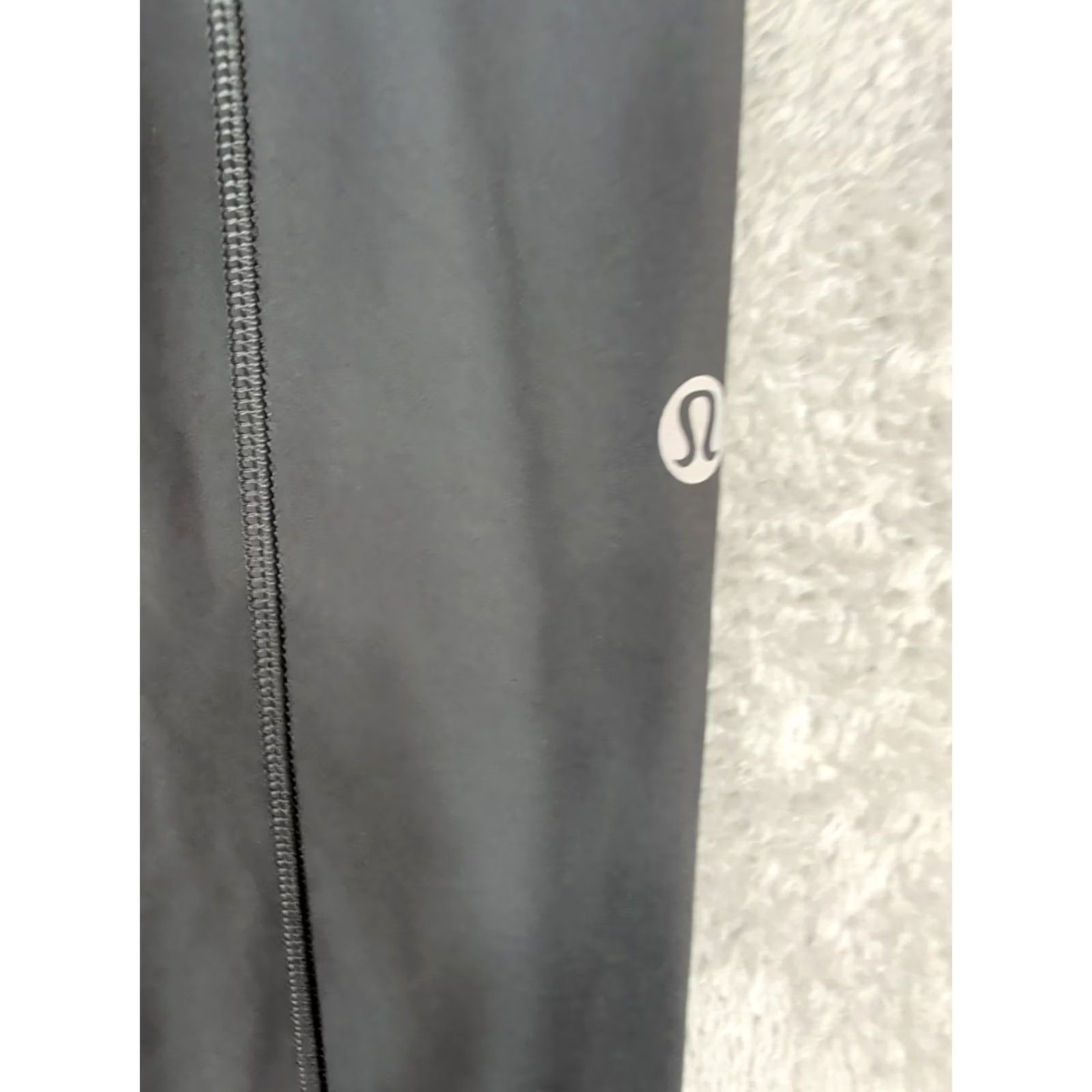 Lululemon Lululemon leggings gray size 6 womens pockets Size 28" / US 6 / IT 42 - 4 Thumbnail