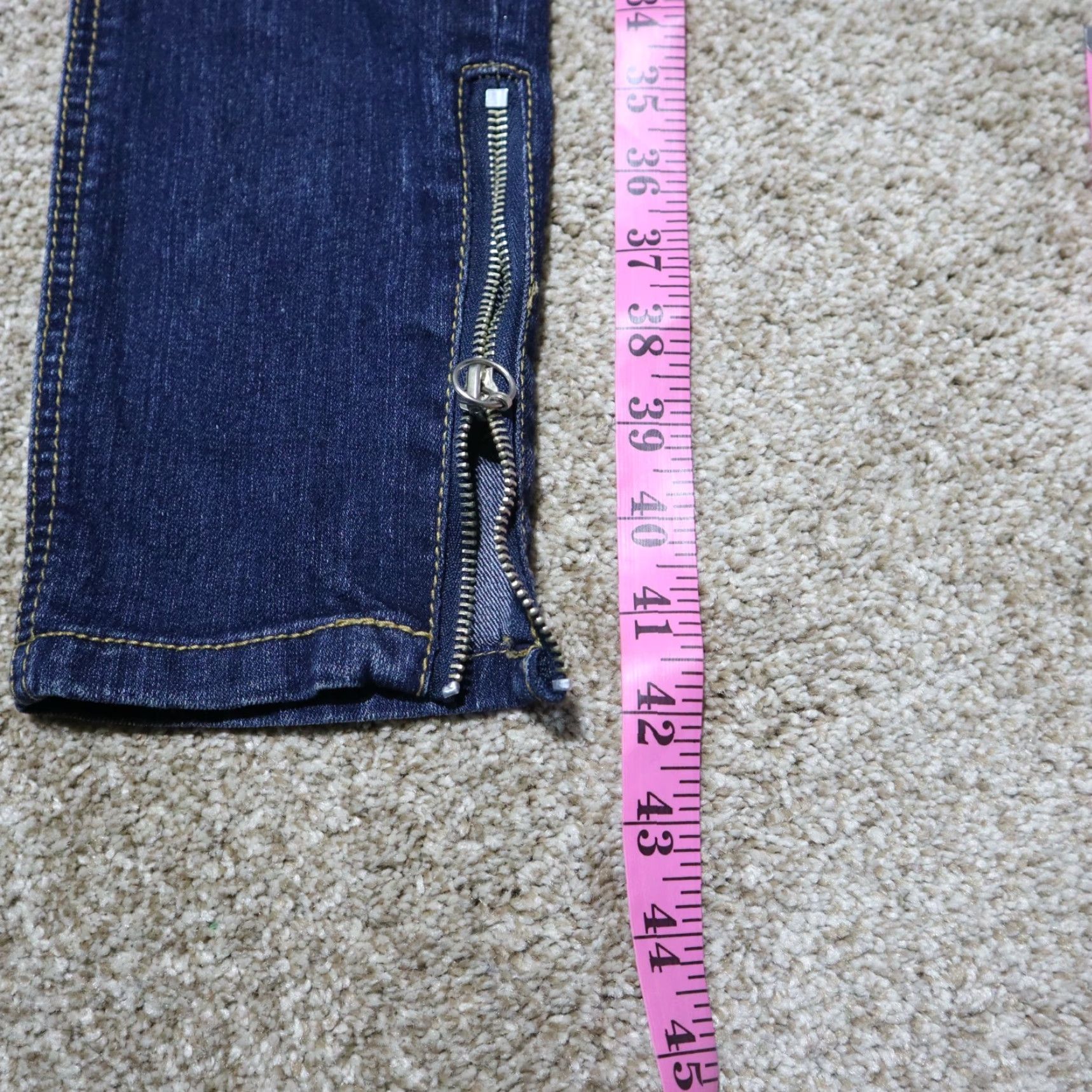 Rocawear Rocawear Jeans Women Size 5 Blue Straight Leg Embroidered Zip Ankle Pockets Size 27" / US 4 / IT 40 - 7 Thumbnail