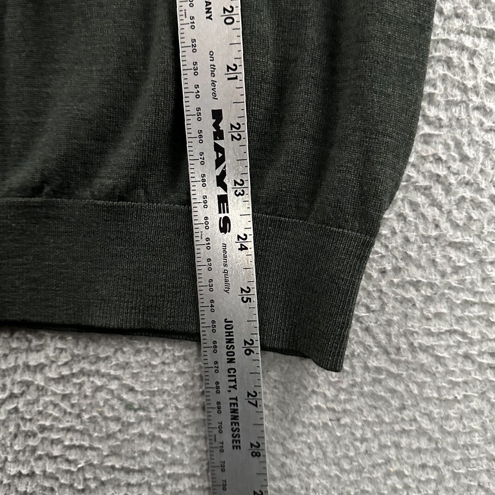 Uniqlo Uniqlo Mens Sweater Green Long Sleeve V-Neck 100% Wool Size Medium Size US M / EU 48-50 / 2 - 6 Thumbnail