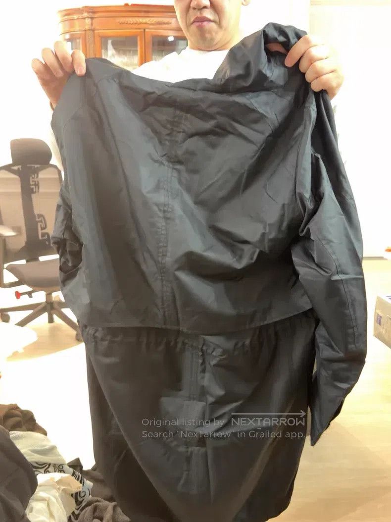 Versace Versace Black trench coat Size US L / EU 52-54 / 3 - 3 Thumbnail