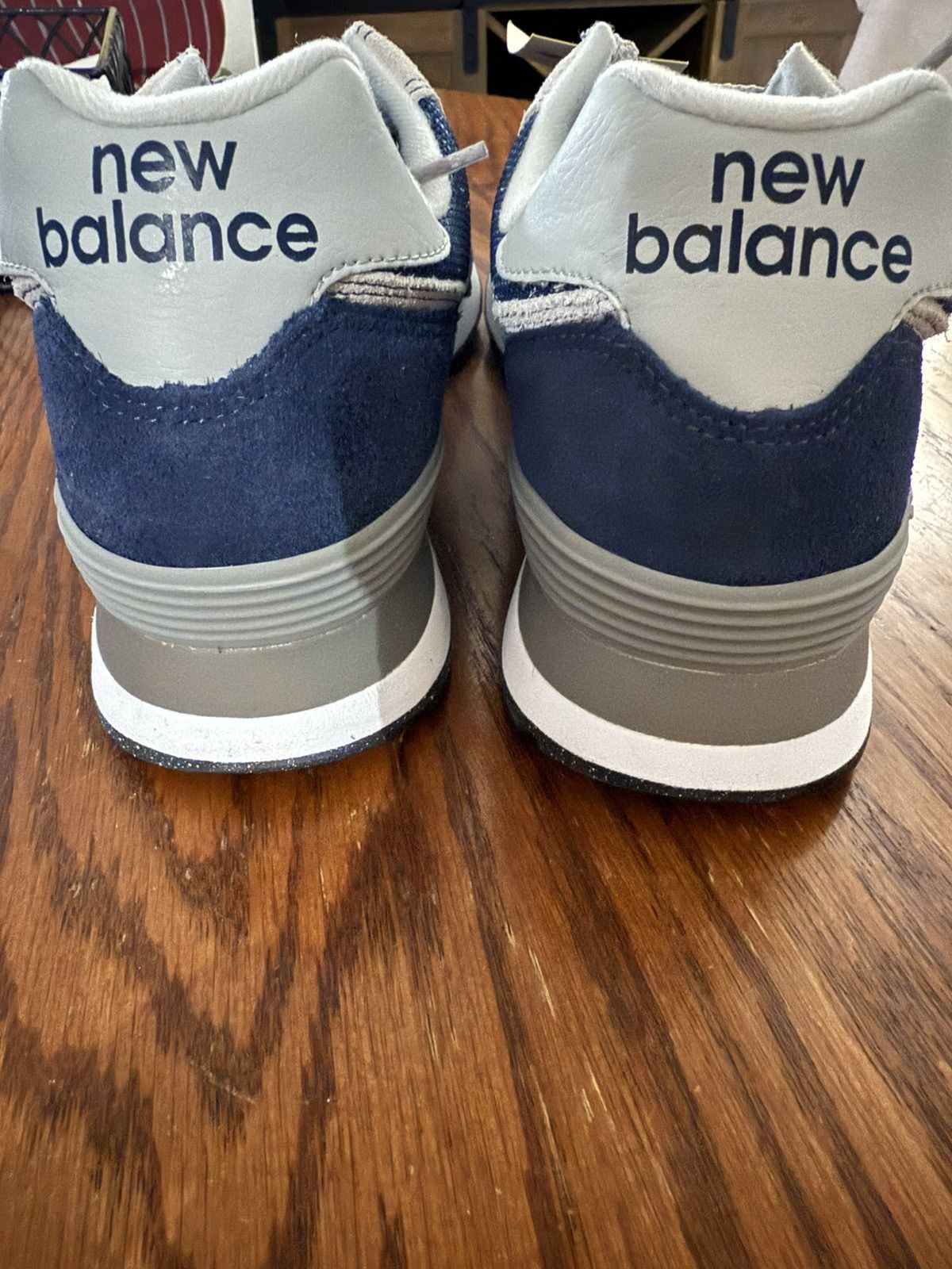 New Balance Men’s Newbalance 574 running shoe size 8 NEW Size US 8 / EU 41 - 4 Thumbnail