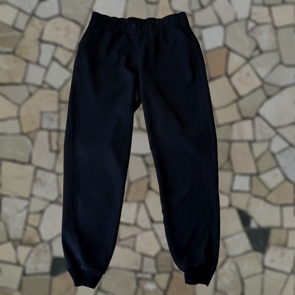 Lululemon Lululemon On The Fly Jogger Pants Black Women’s 6 Size 28" / US 6 / IT 42 - 1 Thumbnail