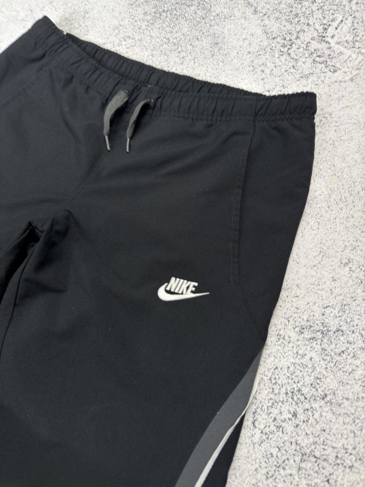 Nike OOs Nike Vintage Nylon Baggy Swoosh Parachute Pants Size US 32 / EU 48 - 6 Thumbnail