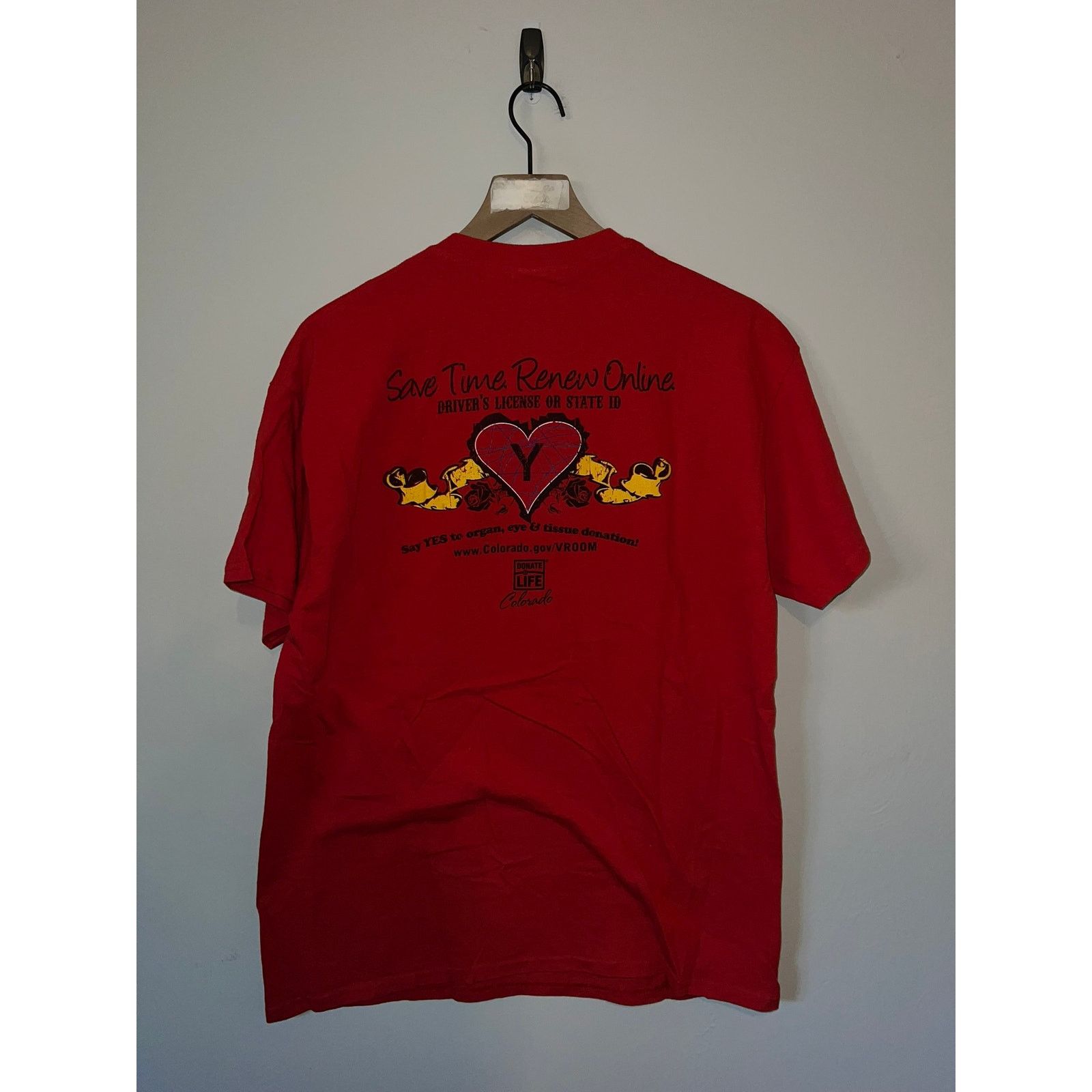 Gildan Guy Vrooms Shirt Motley Crew Tour Tee Red Graphic L Large Size US L / EU 52-54 / 3 - 7 Thumbnail