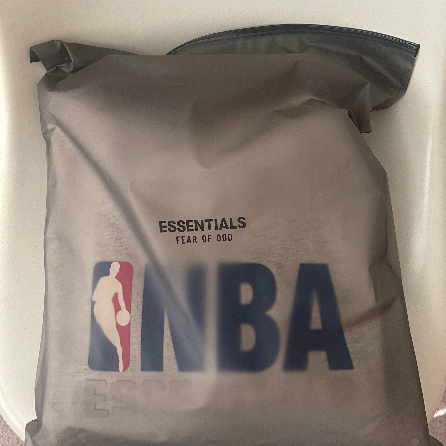 Essentials × Fear of God × NBA Fear of God Essentials NBA Logo Hoodie NEW Size US XS / EU 42 / 0 - 2 Thumbnail