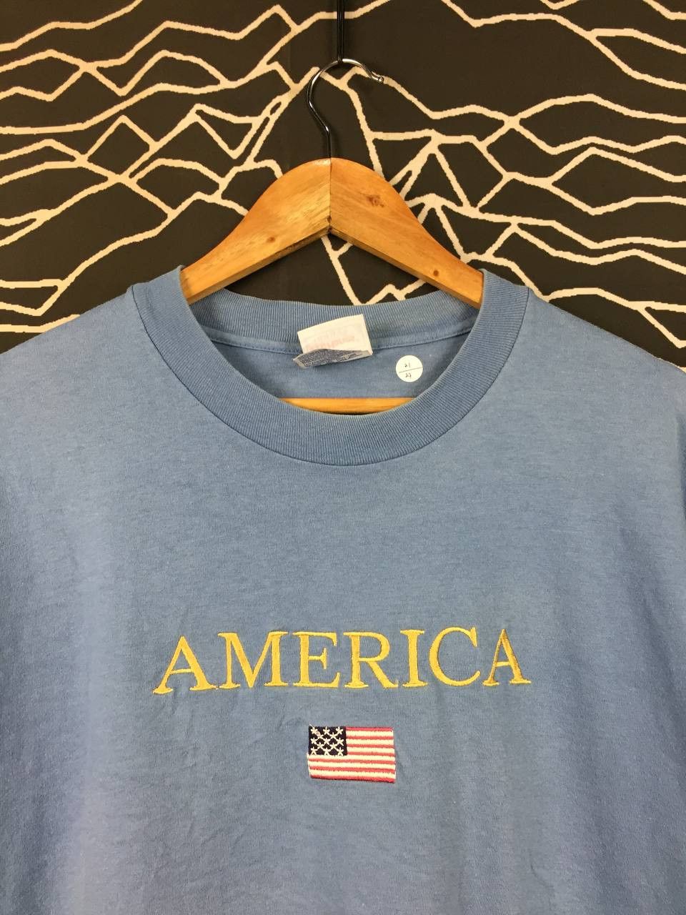 Vintage Vtg 90s Hanes Beefy-T America Embroidered Logo Tee Size US L / EU 52-54 / 3 - 3 Thumbnail