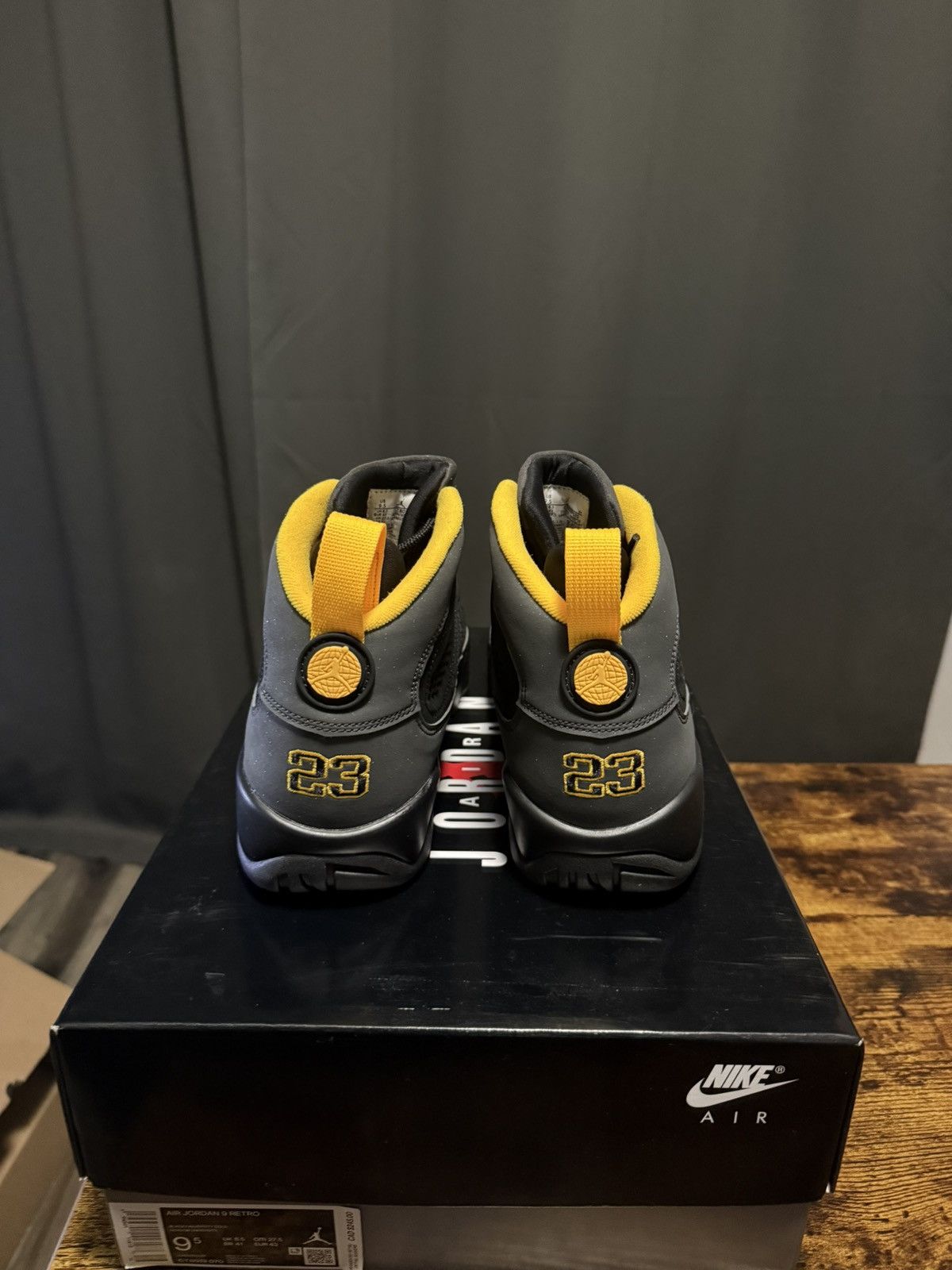 Jordan Brand 🔥 Air Jordan 9 “University Gold” – Size 9.5 Men – Brand New Size US 9.5 / EU 42-43 - 2 Thumbnail