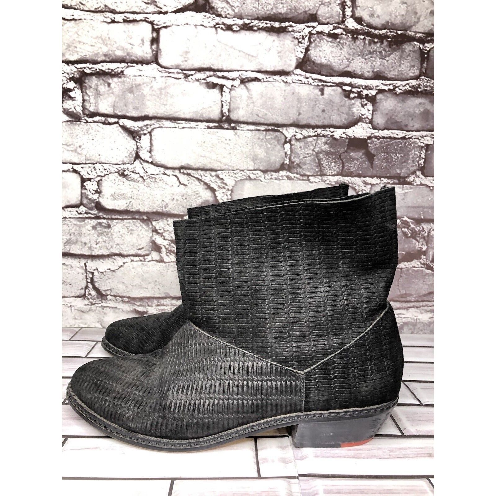 Joe's Joe's Black Suede Leather Western Casual Pull On Heel Boots Size US 7 / IT 37 - 1 Thumbnail