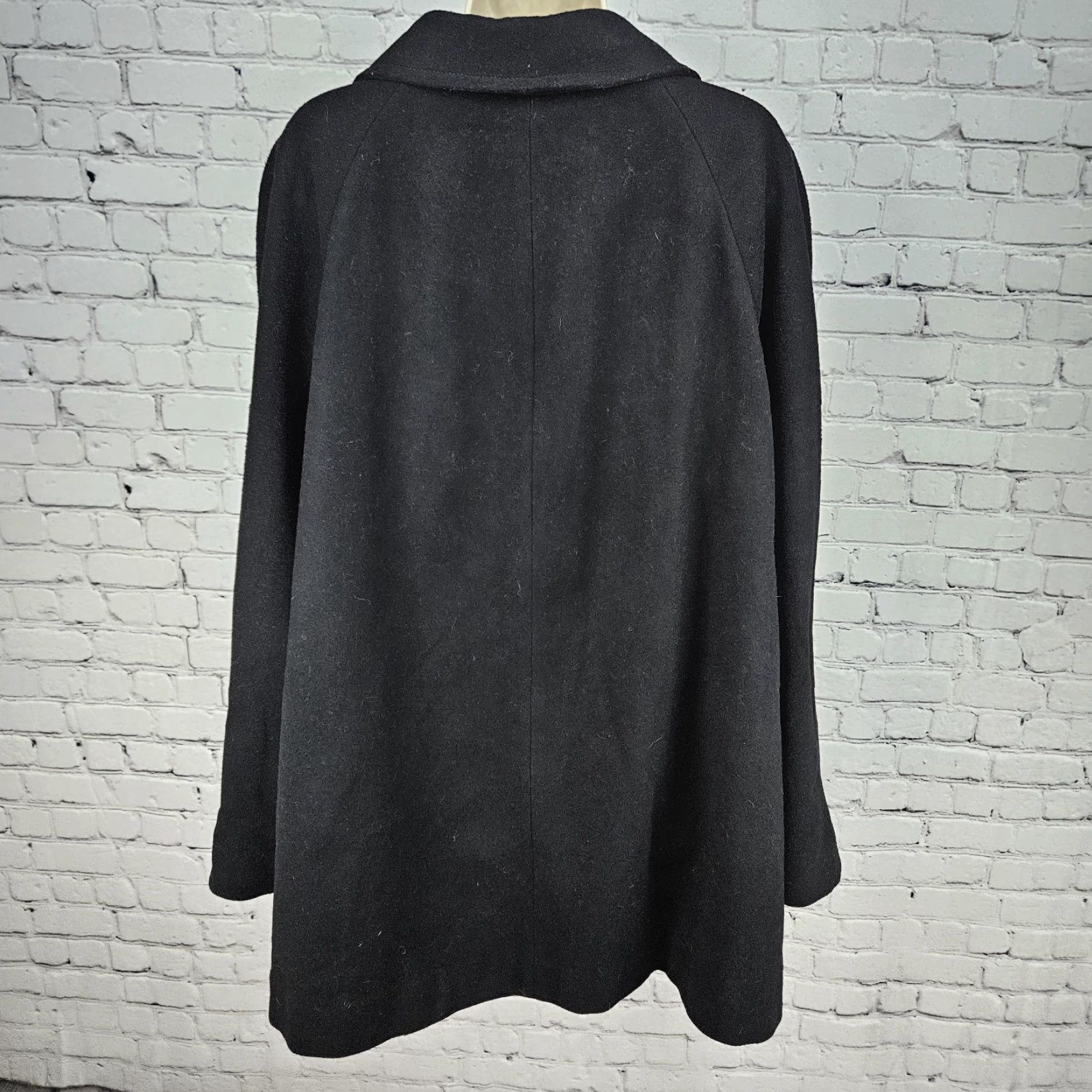 Lands' End VINTAGE Lands' End Black Wool Cashmere Blend Buttoned Collared Lined Overcoat 22W Size 3XL / US 20-22 - 2 Thumbnail