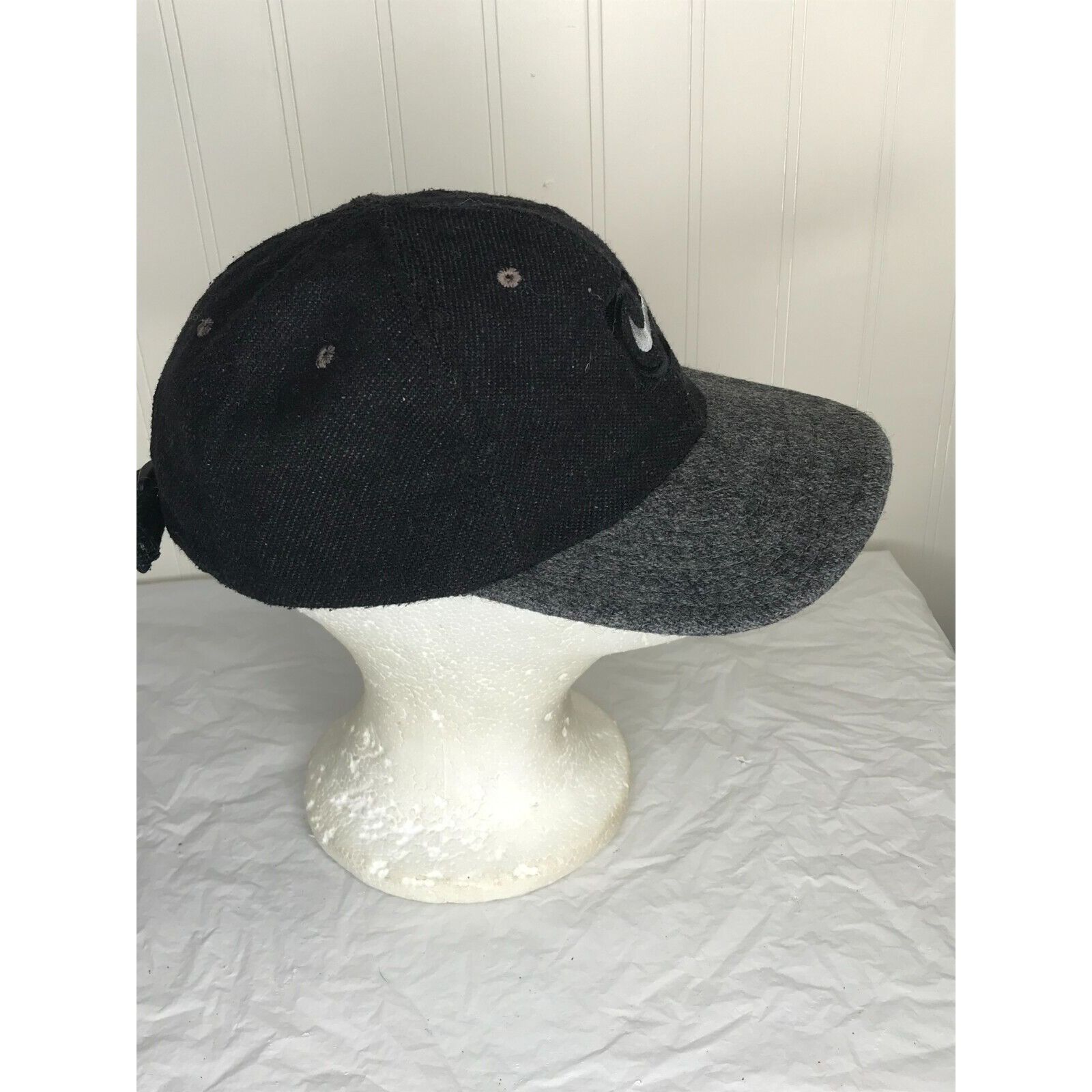 Nike × Vintage Vintage Nike Center Swoosh Black Strapback Hat Cap Embroider Size ONE SIZE - 2 Thumbnail