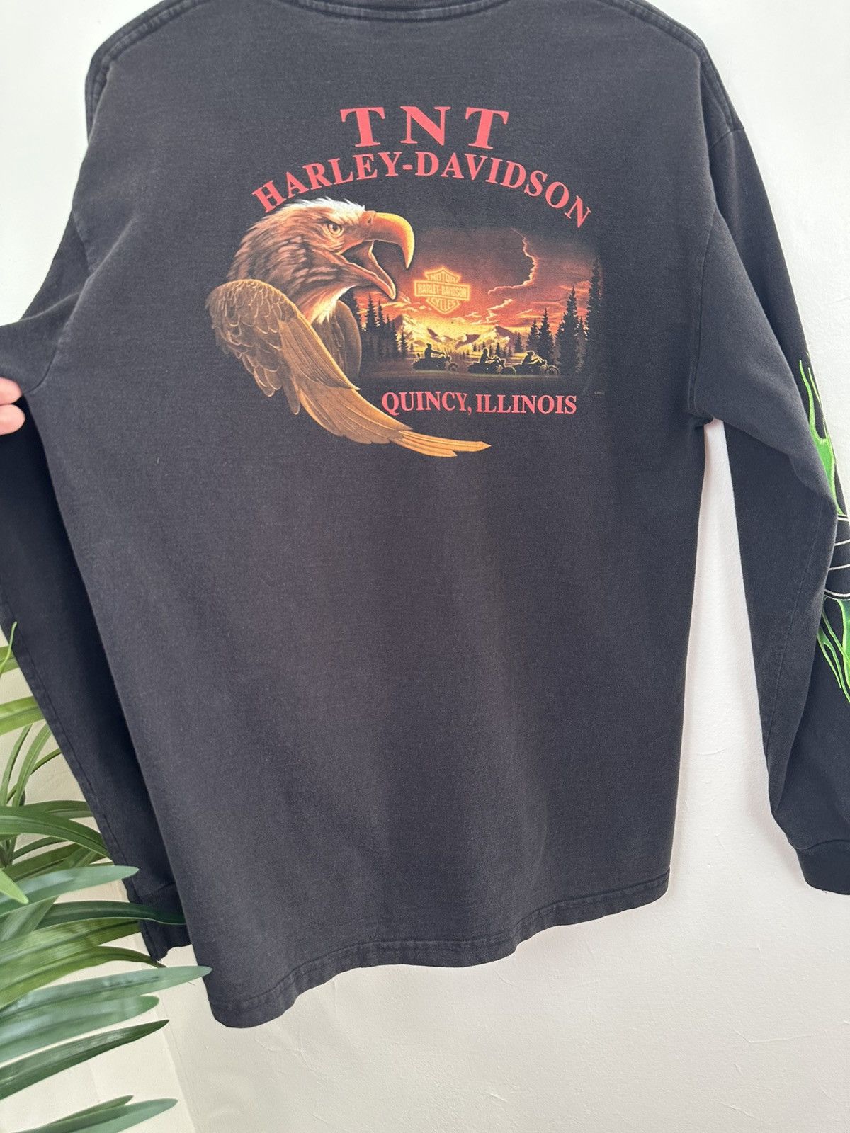 Harley Davidson (M) CRAZY GREEN FLAMES Harley Davidson Longsleeve Tee Size US M / EU 48-50 / 2 - 11 Thumbnail
