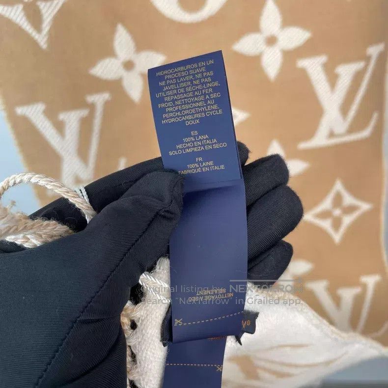 Louis Vuitton Louis Vuitton Creamy classic presbyopic double-faced cashm Size ONE SIZE - 8 Thumbnail