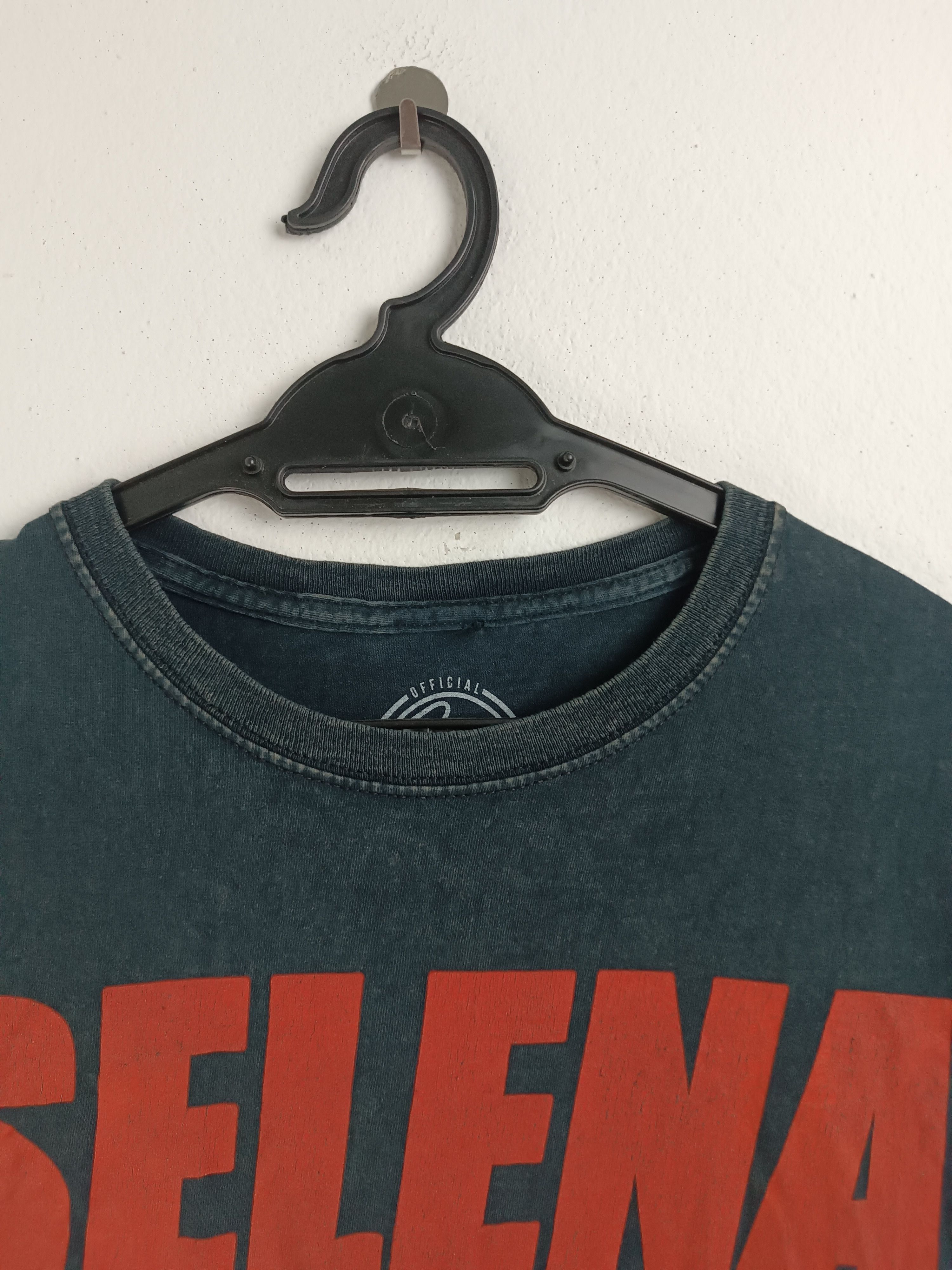 Rap Tees THRASHED FADED VINTAGE SELENA QUEEN OF CUMBIA TEE VERY RARE Size US S / EU 44-46 / 1 - 9 Thumbnail