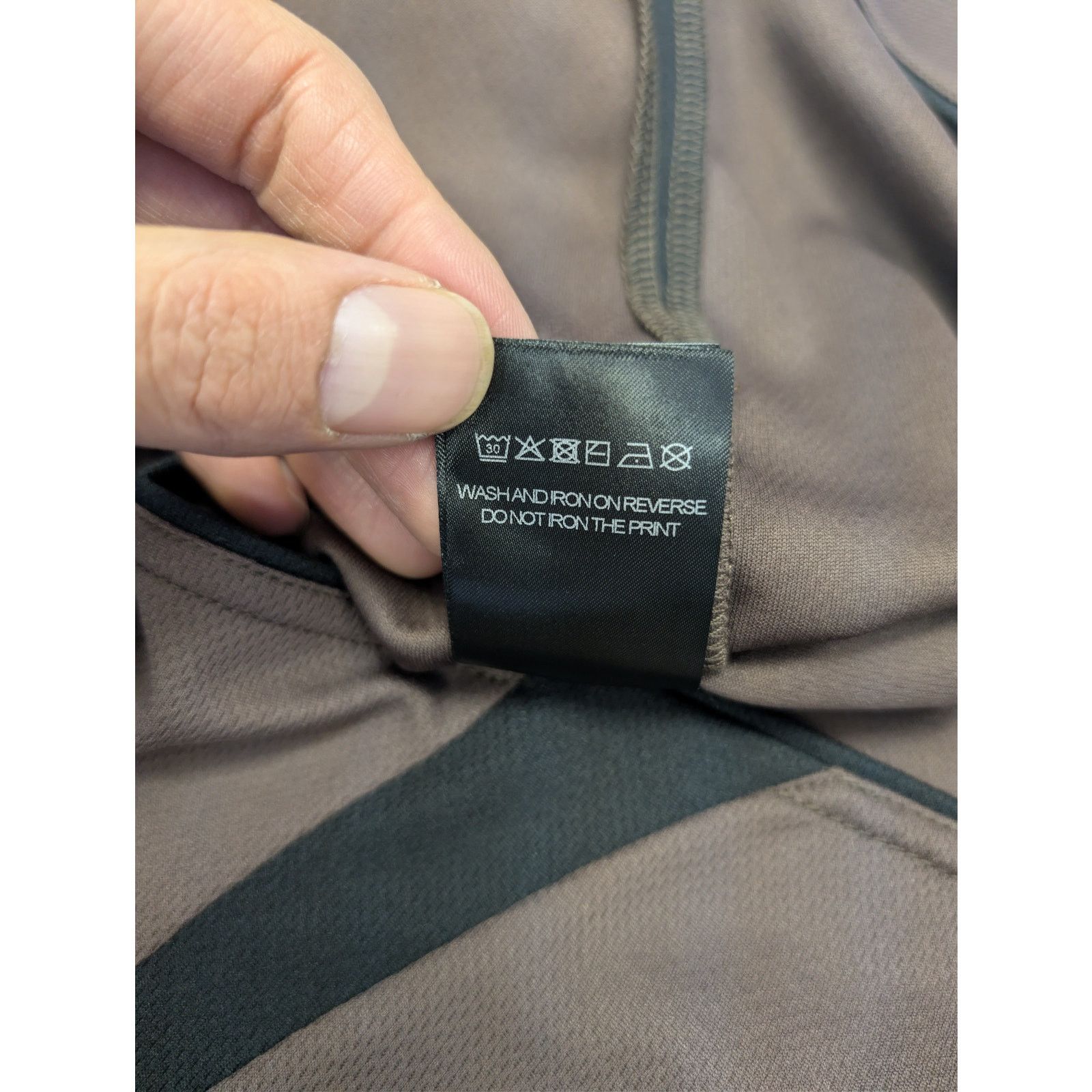 Vetements o1rshd1 Trademark Football Jersey T-Shirt in chocolate brown Size US S / EU 44-46 / 1 - 18 Thumbnail