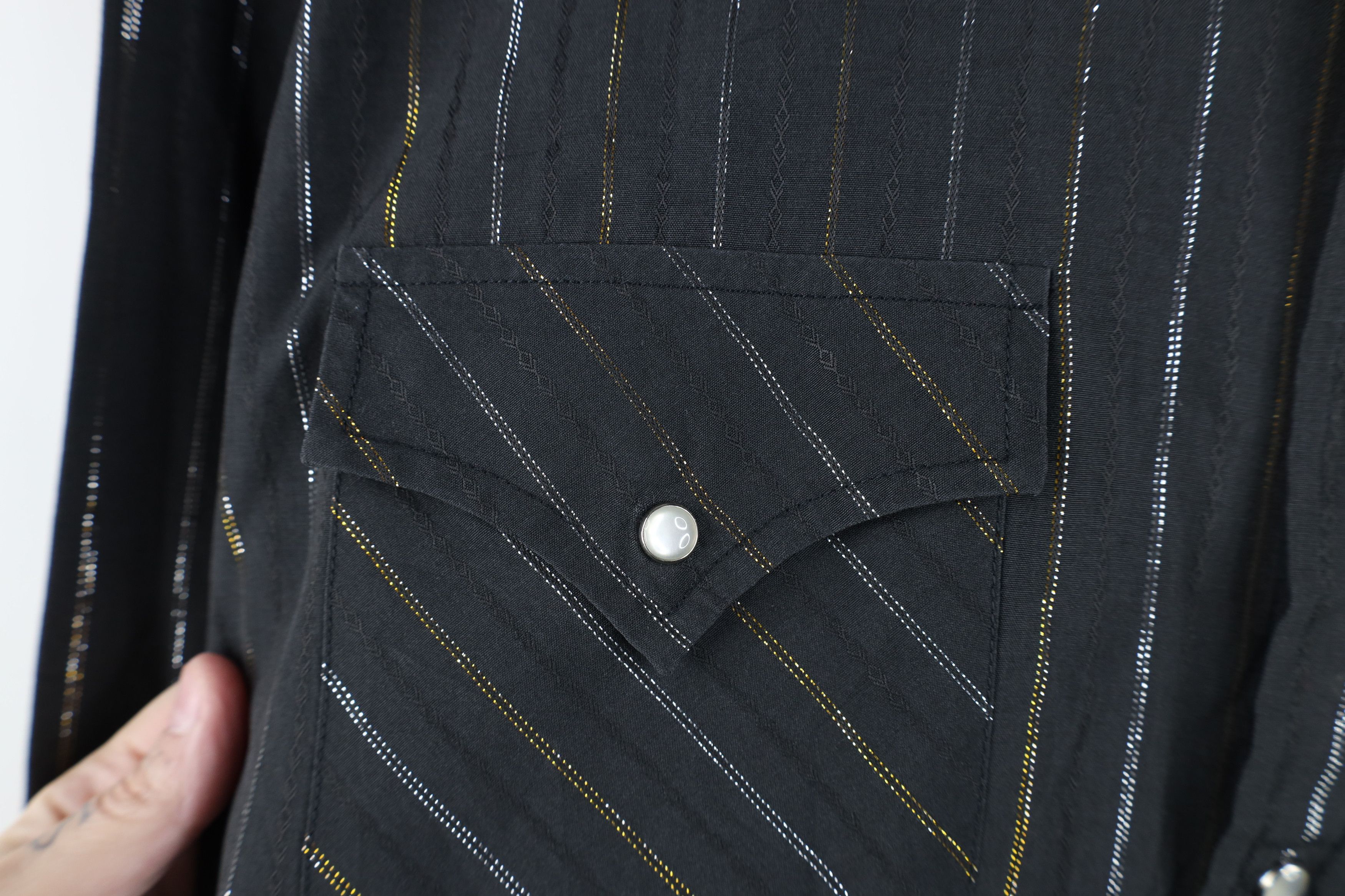 Vintage Vintage 90s Streetwear Metallic Striped Western Button Shirt Size US M / EU 48-50 / 2 - 5 Thumbnail